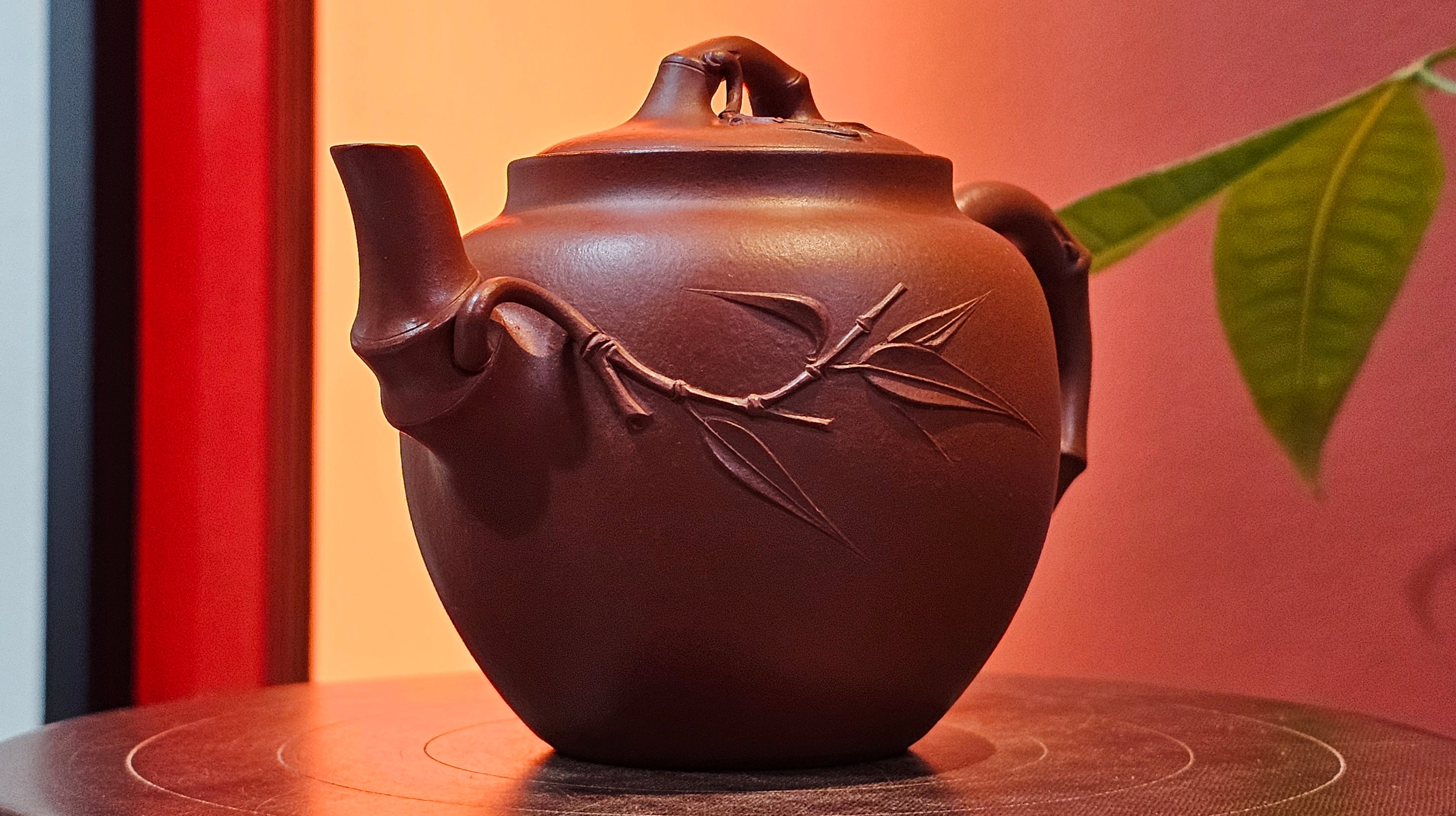 《高风亮节》"Gao Feng Liang Jie",  221.1ml, Ornate 花器! ~ Xiao Mei Yao Zhu Ni 小煤窑朱泥,  by Craftsman Shi Yun 石芸 ~ Congratulations!to Mr J.D.! 2213hrs 8th Oct 2025, Castle Pines! CO!