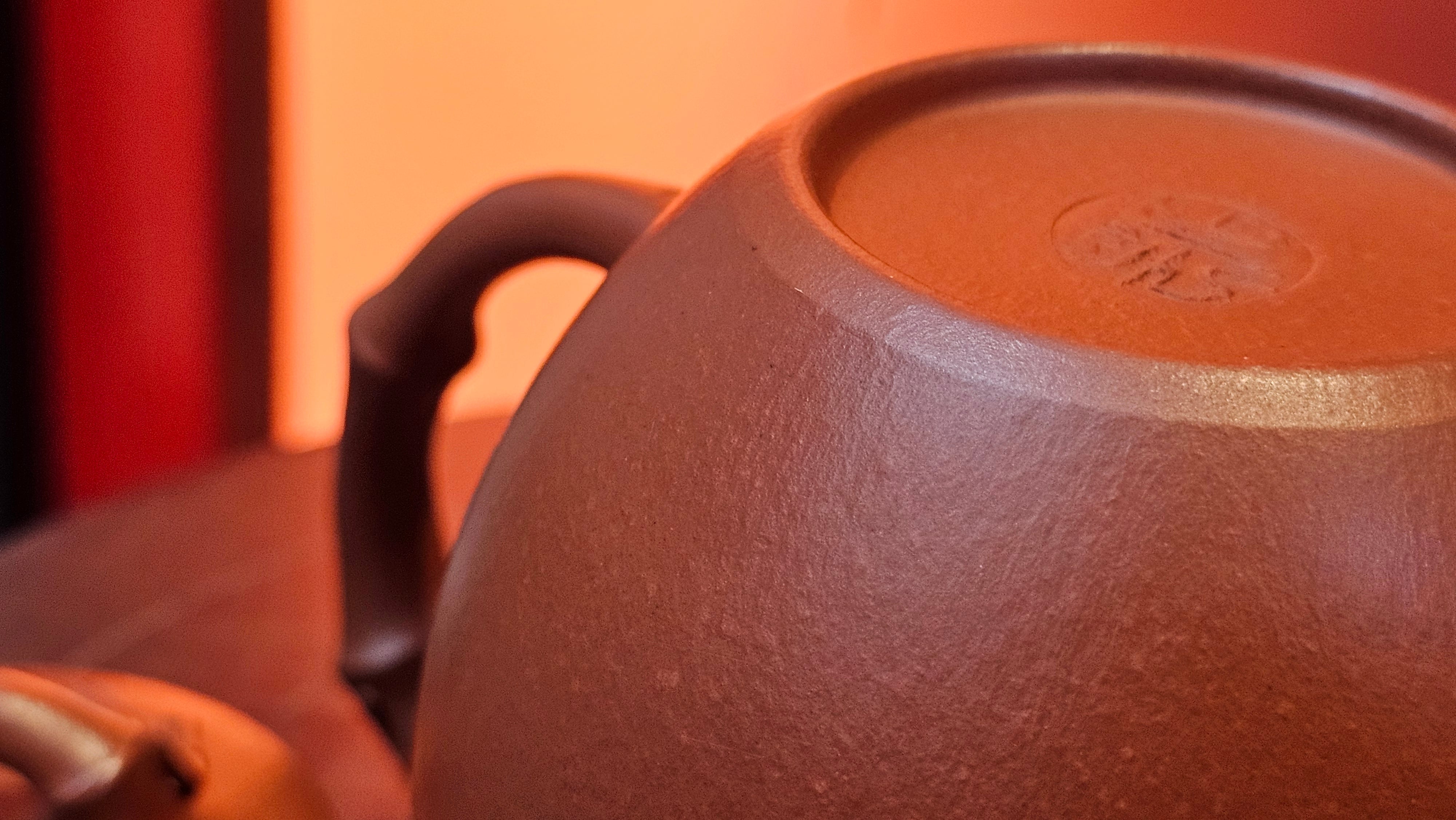 《高风亮节》"Gao Feng Liang Jie",  221.1ml, Ornate 花器! ~ Xiao Mei Yao Zhu Ni 小煤窑朱泥,  by Craftsman Shi Yun 石芸 ~ Congratulations!to Mr J.D.! 2213hrs 8th Oct 2025, Castle Pines! CO!