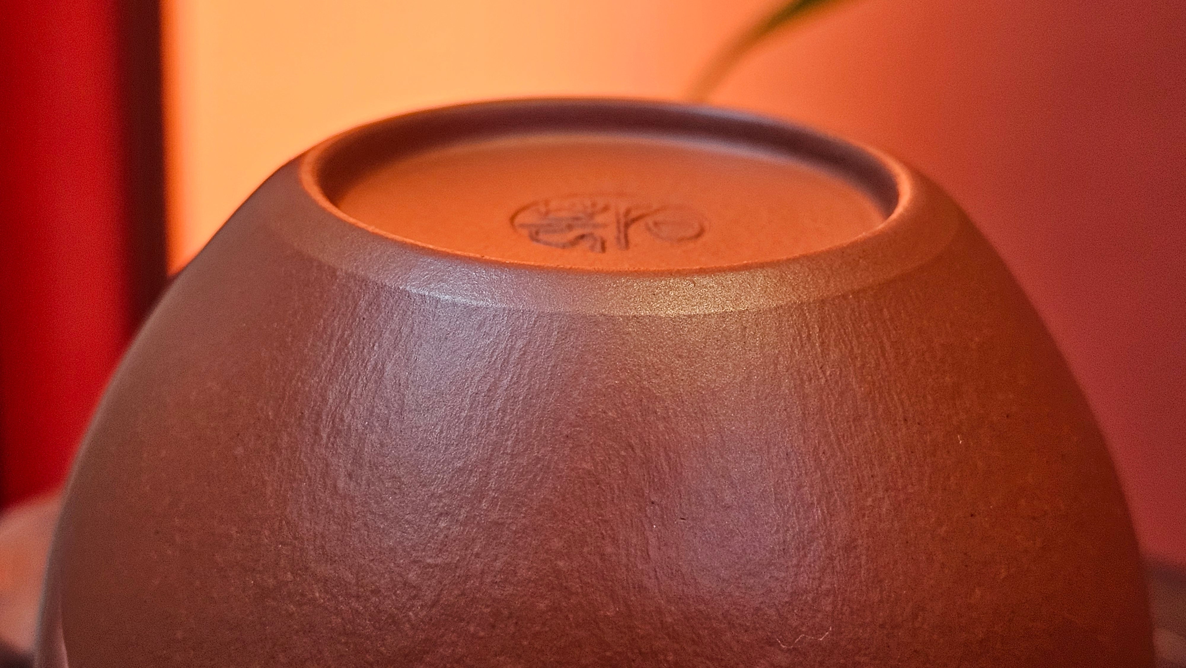 《高风亮节》"Gao Feng Liang Jie",  221.1ml, Ornate 花器! ~ Xiao Mei Yao Zhu Ni 小煤窑朱泥,  by Craftsman Shi Yun 石芸 ~ Congratulations!to Mr J.D.! 2213hrs 8th Oct 2025, Castle Pines! CO!