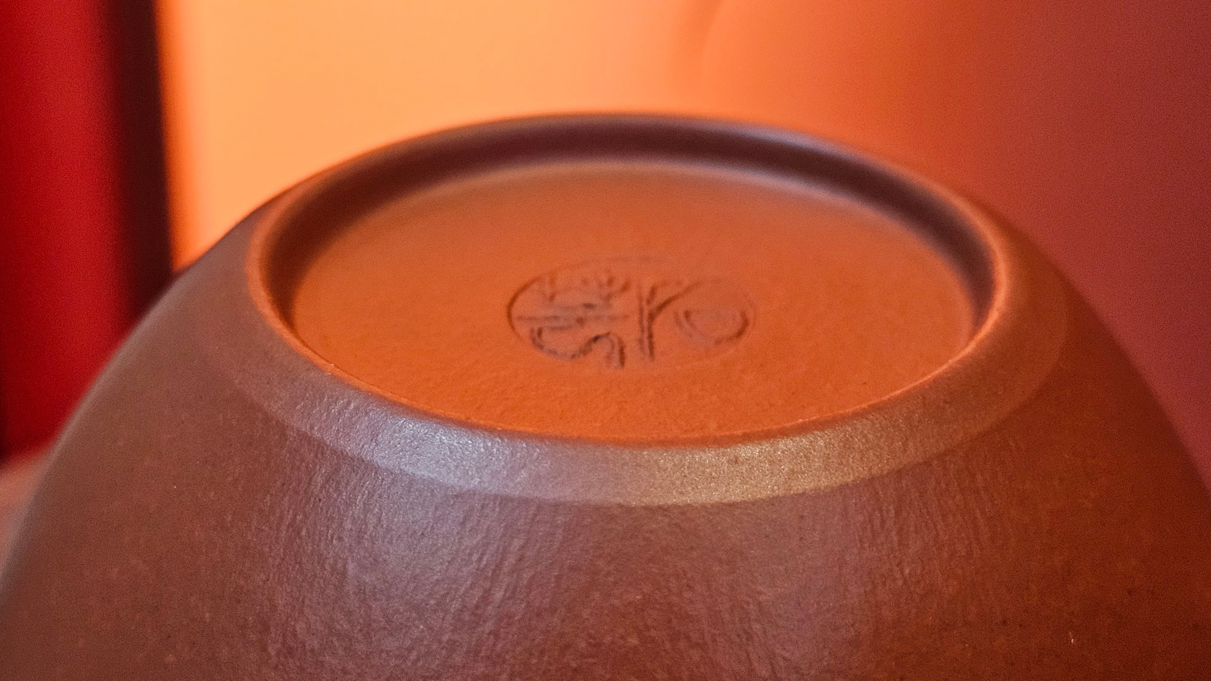 《高风亮节》"Gao Feng Liang Jie",  221.1ml, Ornate 花器! ~ Xiao Mei Yao Zhu Ni 小煤窑朱泥,  by Craftsman Shi Yun 石芸 ~ Congratulations!to Mr J.D.! 2213hrs 8th Oct 2025, Castle Pines! CO!