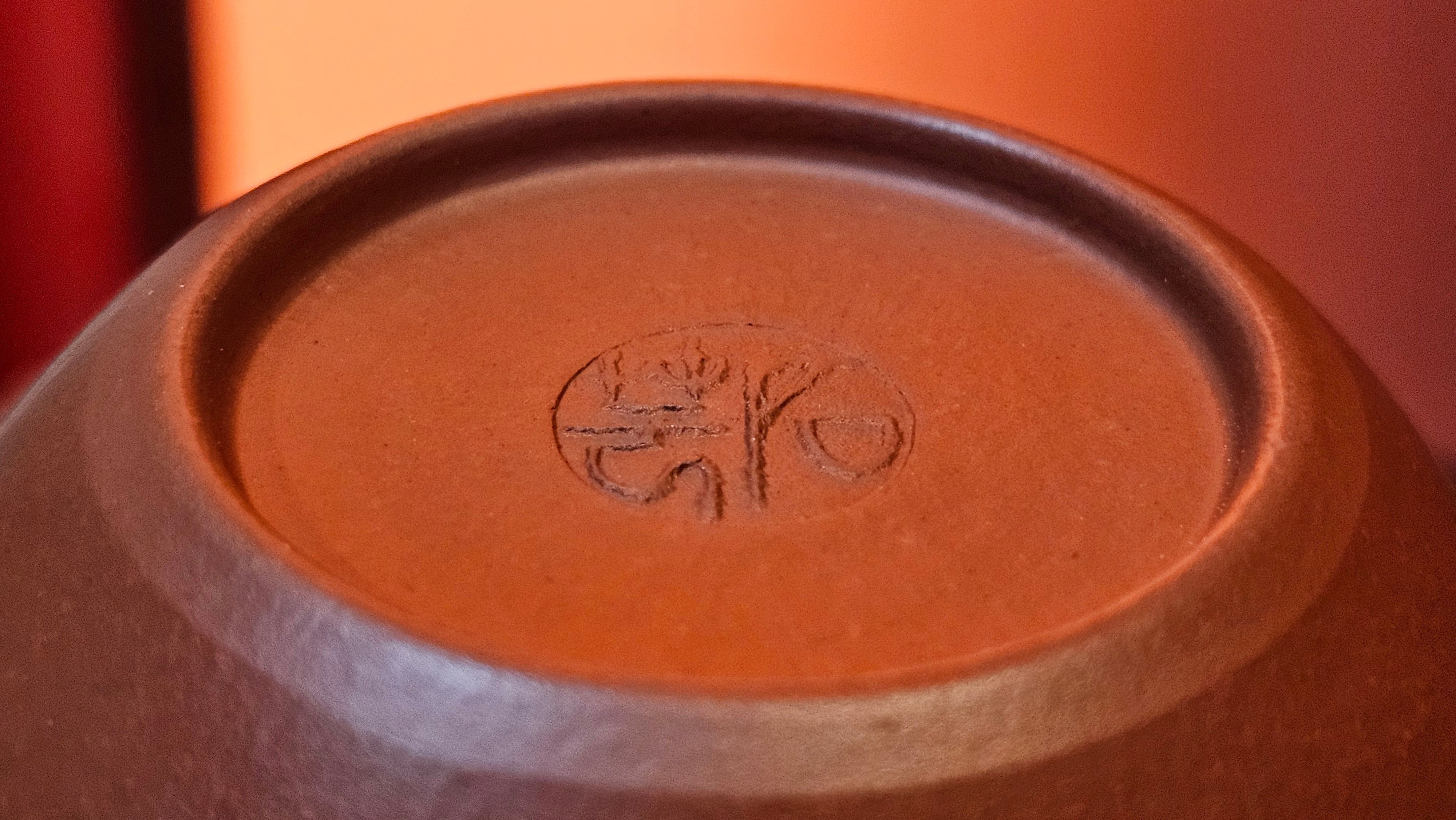 《高风亮节》"Gao Feng Liang Jie",  221.1ml, Ornate 花器! ~ Xiao Mei Yao Zhu Ni 小煤窑朱泥,  by Craftsman Shi Yun 石芸 ~ Congratulations!to Mr J.D.! 2213hrs 8th Oct 2025, Castle Pines! CO!