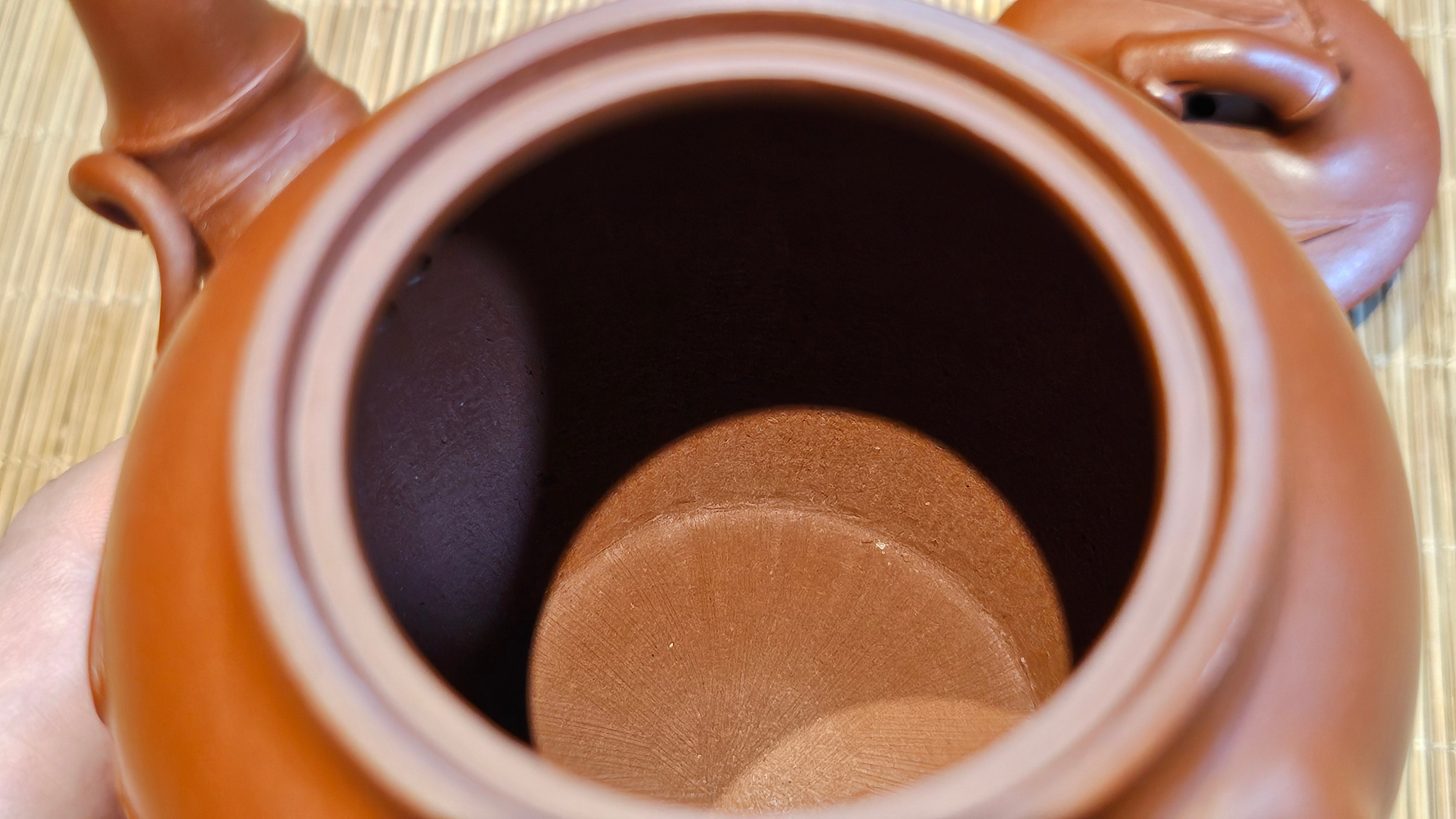 《高风亮节》"Gao Feng Liang Jie",  221.1ml, Ornate 花器! ~ Xiao Mei Yao Zhu Ni 小煤窑朱泥,  by Craftsman Shi Yun 石芸 ~ Congratulations!to Mr J.D.! 2213hrs 8th Oct 2025, Castle Pines! CO!