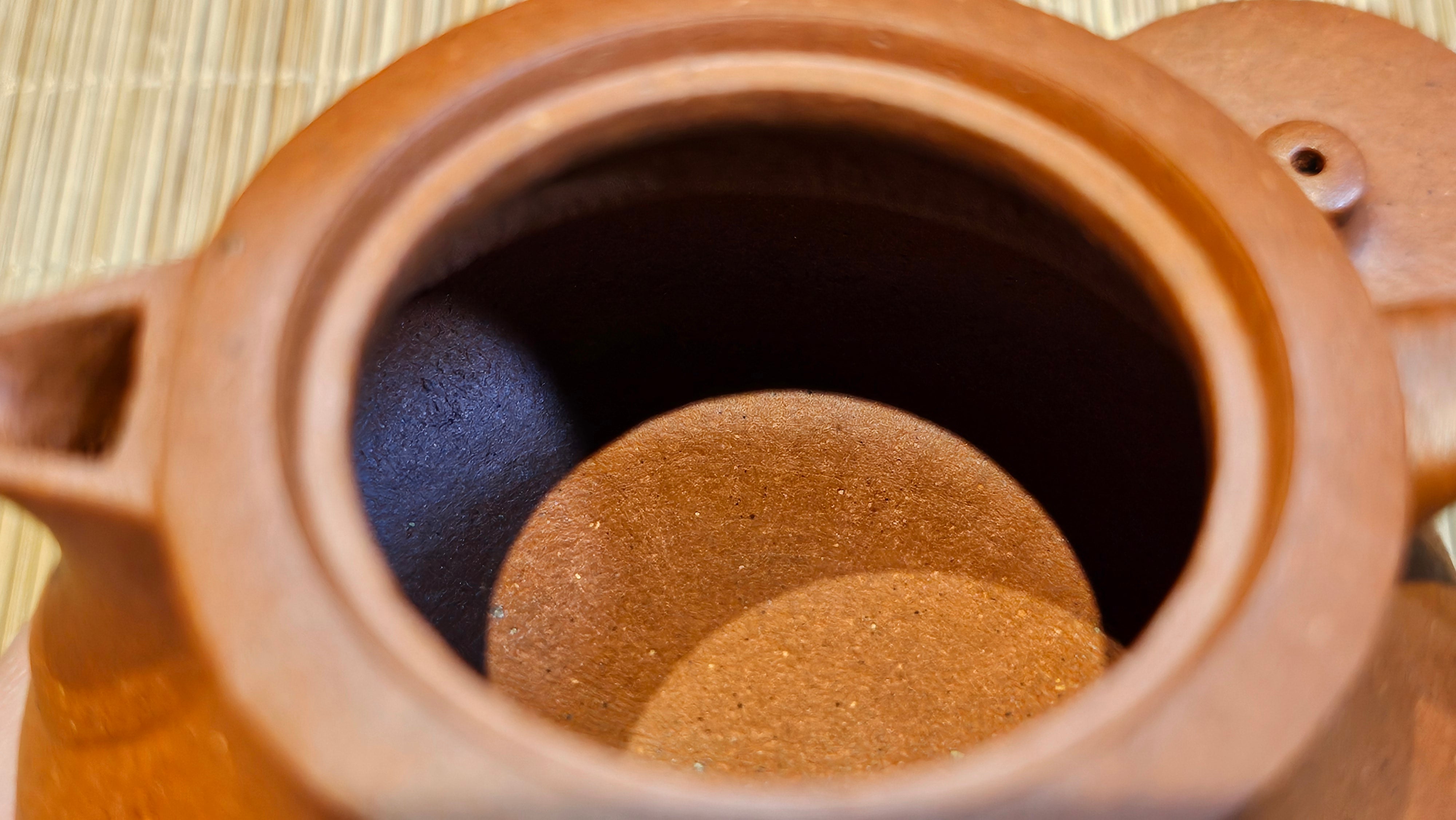 Le Rong 乐荣, 121.2ml, rare Zhu Sha 朱砂 (highest granularity form of ZhuNi), by Craftsman Gu Xiao Ming 顾小明 ~!Congratulations to Mr E.W.! 1237hrs 7th Oct 2025, Berkeley, CA!