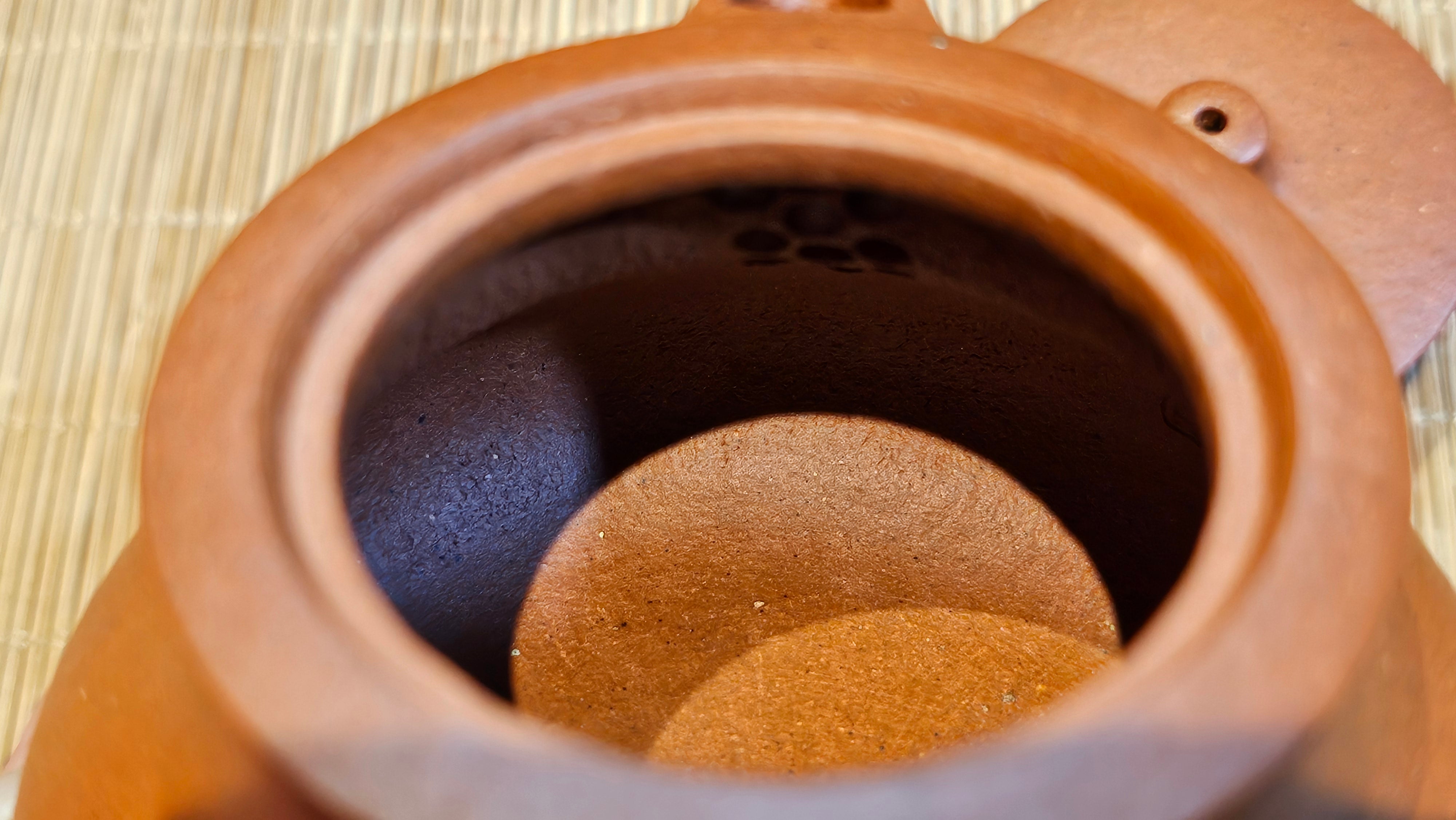 Le Rong 乐荣, 121.2ml, rare Zhu Sha 朱砂 (highest granularity form of ZhuNi), by Craftsman Gu Xiao Ming 顾小明 ~!Congratulations to Mr E.W.! 1237hrs 7th Oct 2025, Berkeley, CA!