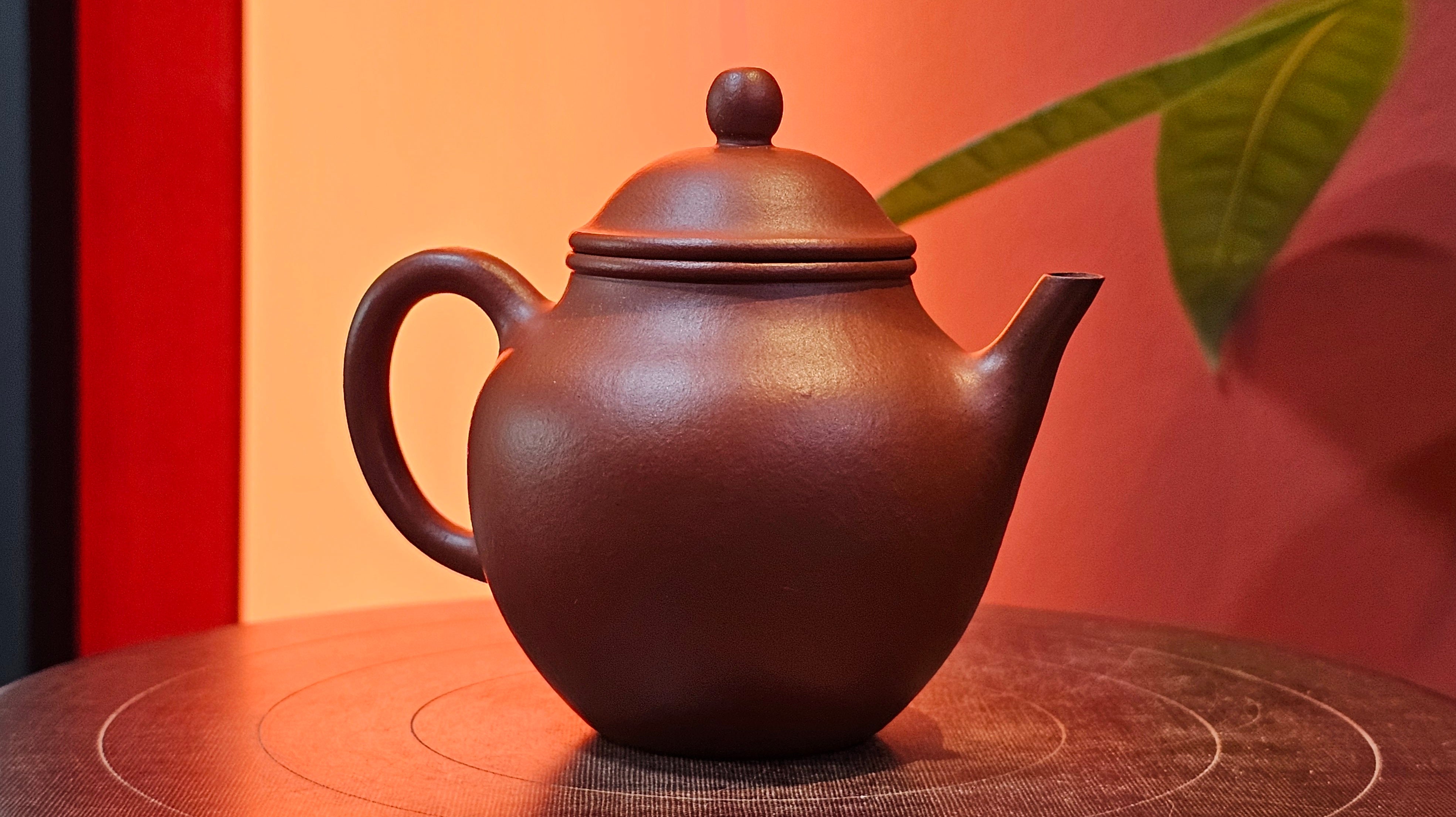 Yan Yun 颜韵, 96.6ml, Xiao Mei Yao Zhu Ni 小煤窑朱泥, by Collaborative Craftsman Zhai Yi Yao 翟一耀 with Engraving by Craftsman Yi De Shu 一德书 ~ Congratulations to Ms J.C.! 1405hrs 18th Oct 2025, Los Angeles! CA!