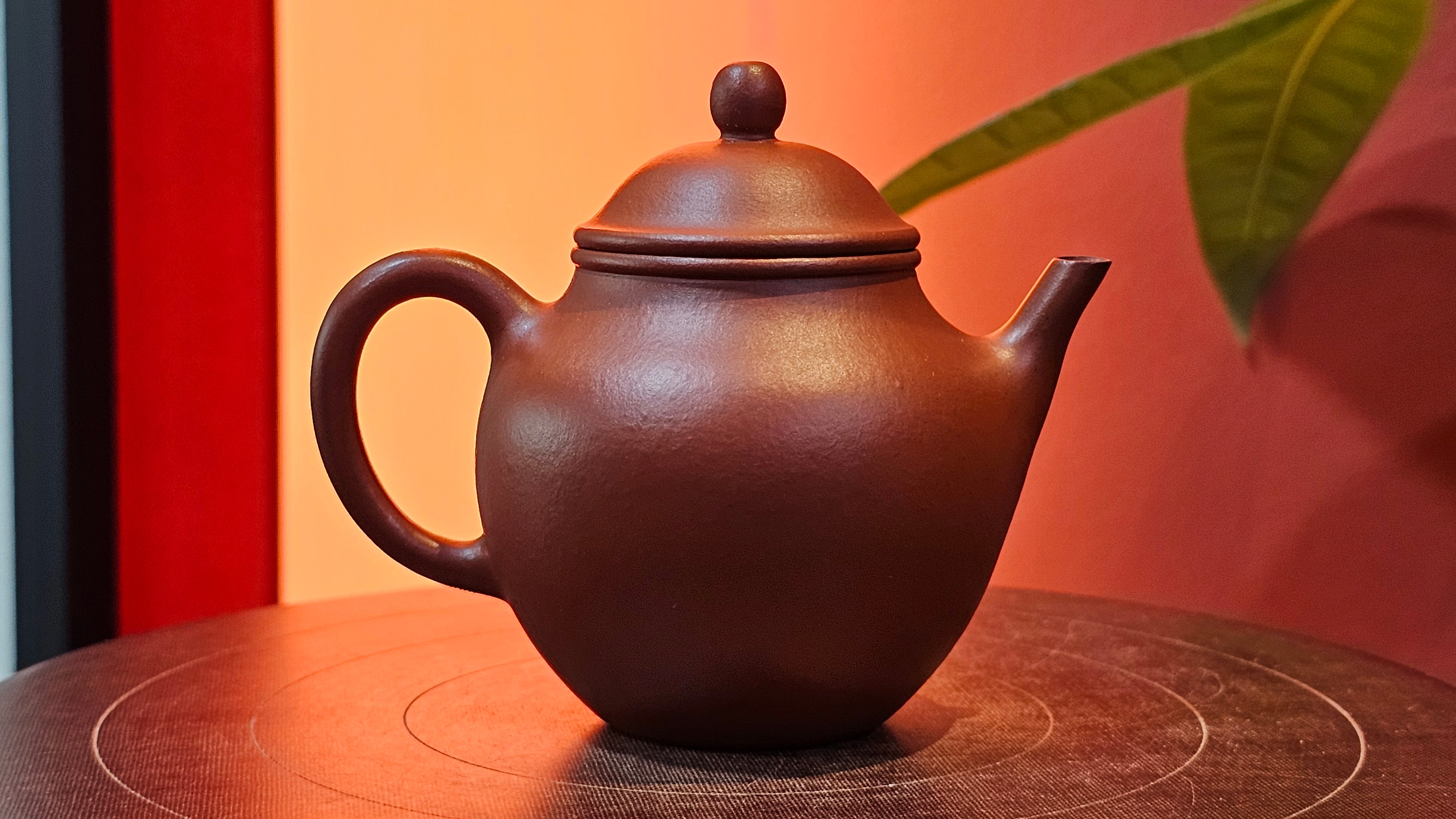 Yan Yun 颜韵, 96.6ml, Xiao Mei Yao Zhu Ni 小煤窑朱泥, by Collaborative Craftsman Zhai Yi Yao 翟一耀 with Engraving by Craftsman Yi De Shu 一德书 ~ Congratulations to Ms J.C.! 1405hrs 18th Oct 2025, Los Angeles! CA!