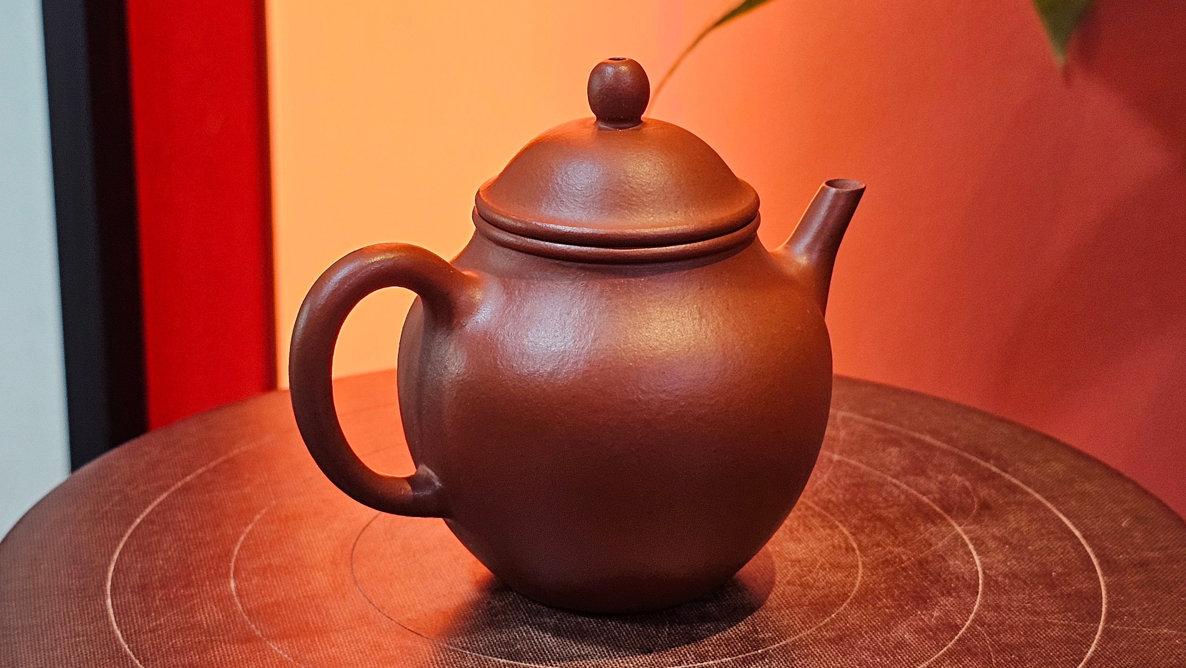 Yan Yun 颜韵, 96.6ml, Xiao Mei Yao Zhu Ni 小煤窑朱泥, by Collaborative Craftsman Zhai Yi Yao 翟一耀 with Engraving by Craftsman Yi De Shu 一德书 ~ Congratulations to Ms J.C.! 1405hrs 18th Oct 2025, Los Angeles! CA!