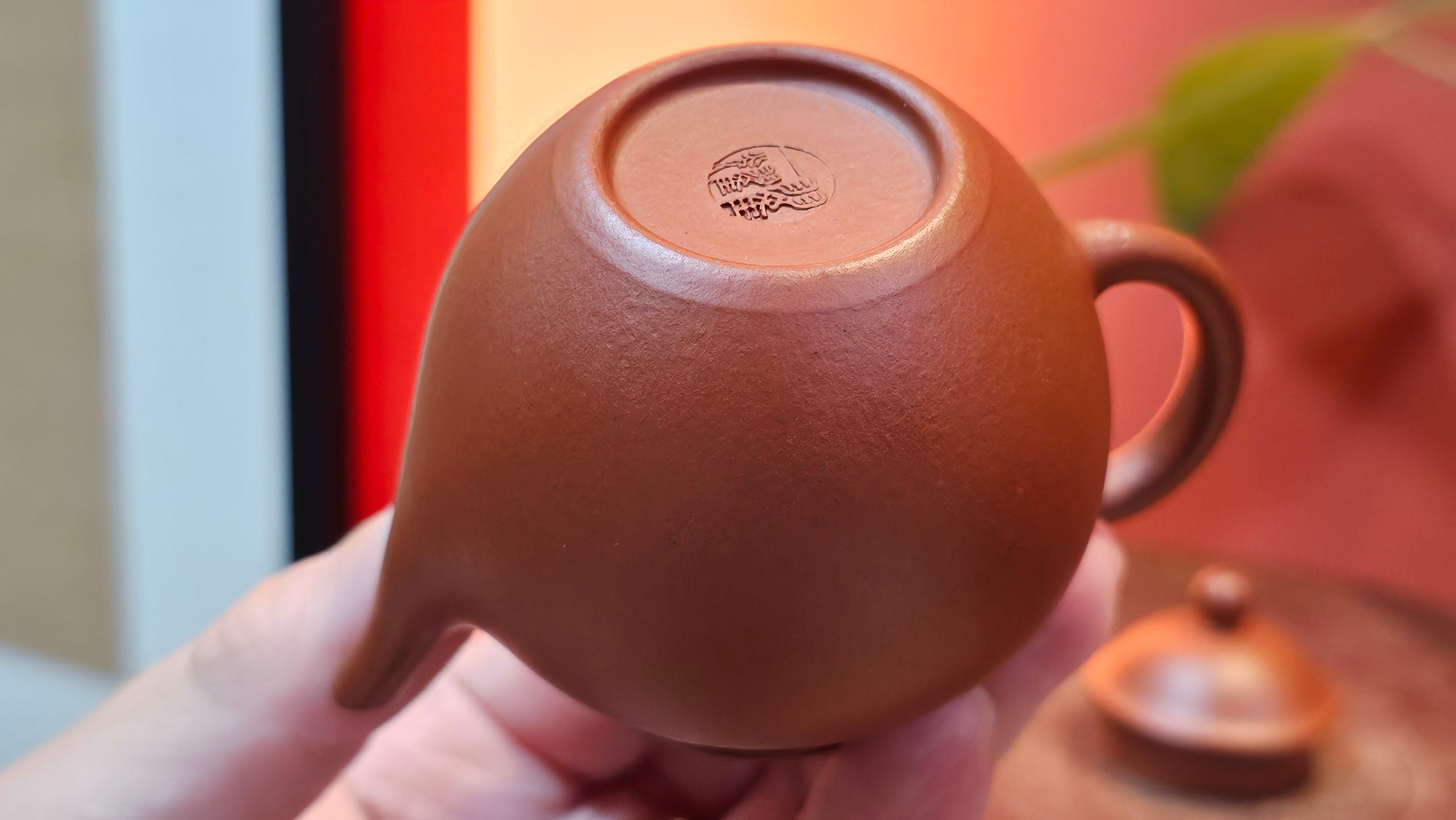 Yan Yun 颜韵, 96.6ml, Xiao Mei Yao Zhu Ni 小煤窑朱泥, by Collaborative Craftsman Zhai Yi Yao 翟一耀 with Engraving by Craftsman Yi De Shu 一德书 ~ Congratulations to Ms J.C.! 1405hrs 18th Oct 2025, Los Angeles! CA!