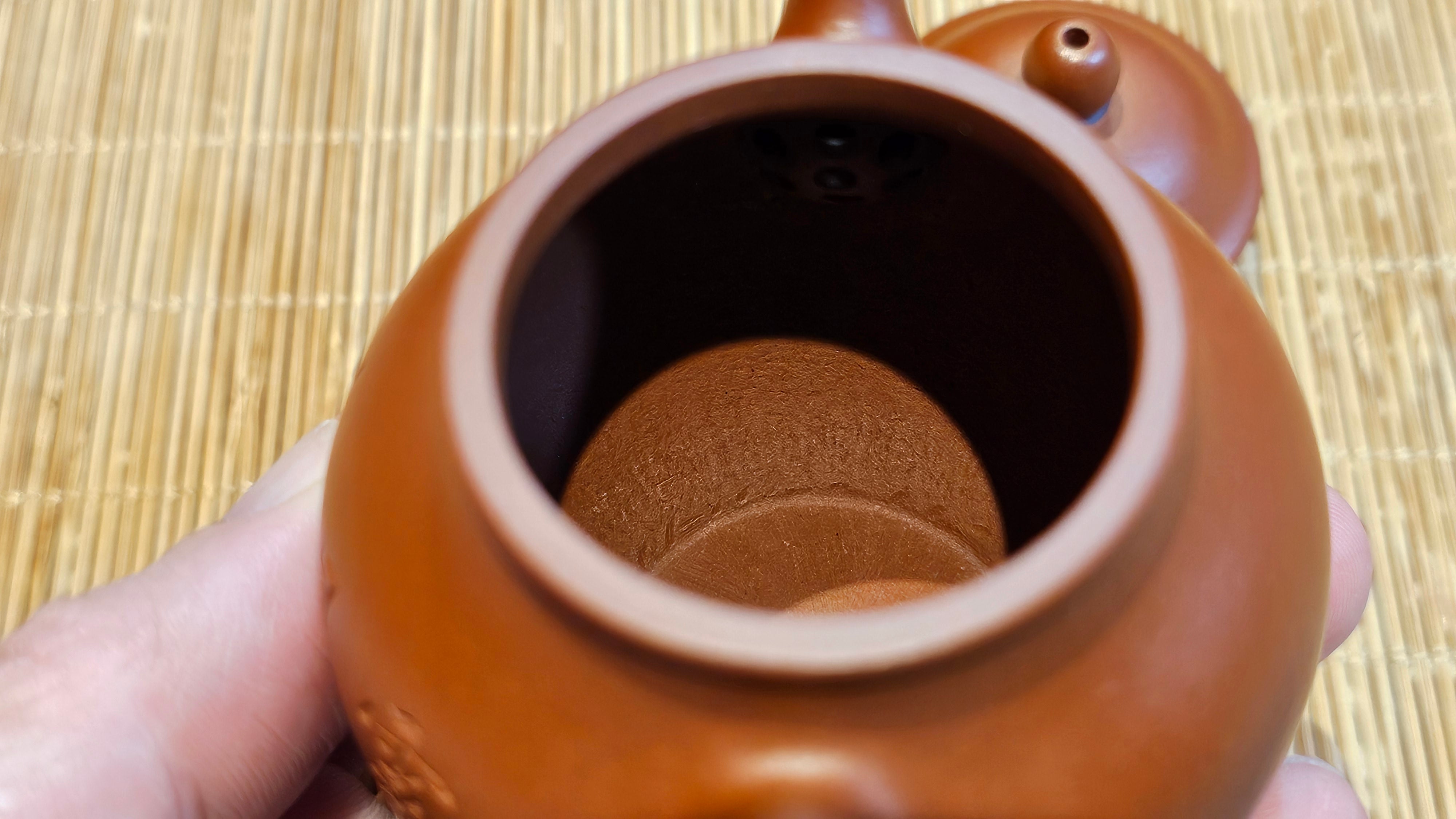 Yan Yun 颜韵, 96.6ml, Xiao Mei Yao Zhu Ni 小煤窑朱泥, by Collaborative Craftsman Zhai Yi Yao 翟一耀 with Engraving by Craftsman Yi De Shu 一德书 ~ Congratulations to Ms J.C.! 1405hrs 18th Oct 2025, Los Angeles! CA!