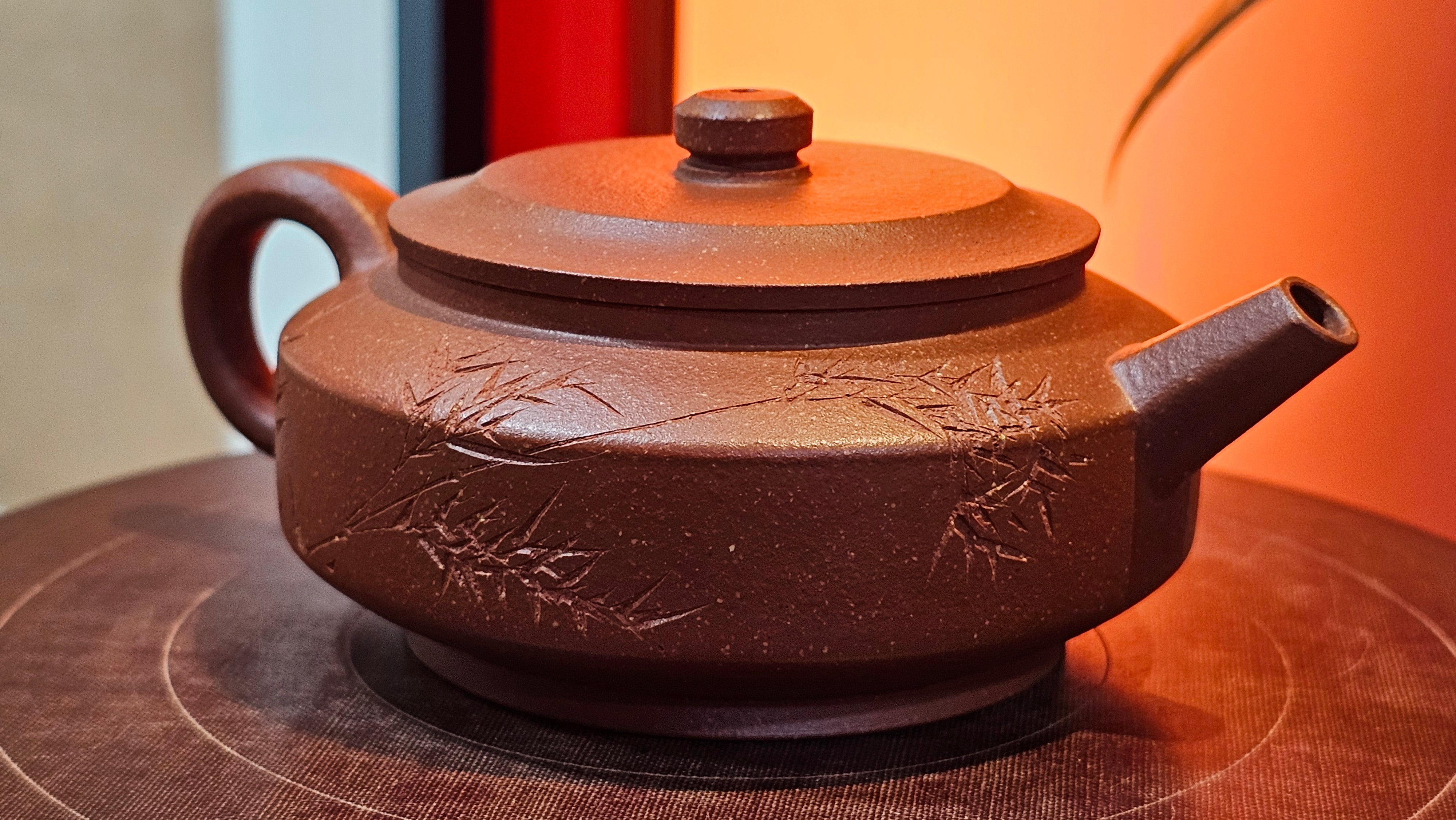 Zhou Pan《周盘》, 167.3ml, Hong Jiang Po Ni 红降坡泥, by Craftsman Zhu Shu 朱舒!~Engraving of Bamboos and Verse by Craftsman Mu Shan 牧山 ~ Congratulations!to Dr L.L, 1520hrs 9th Oct 2025, Ventura, CA!