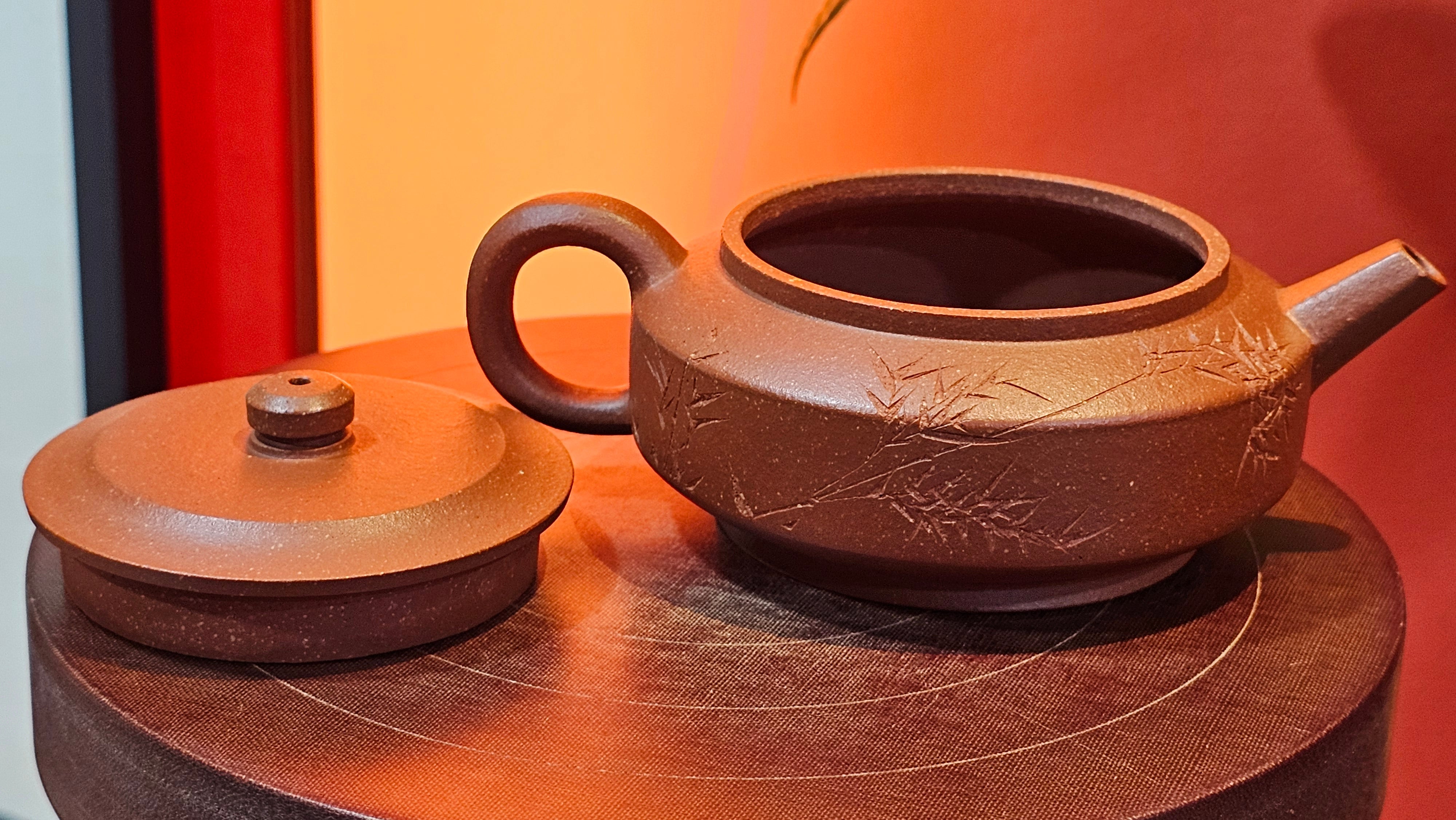 Zhou Pan《周盘》, 167.3ml, Hong Jiang Po Ni 红降坡泥, by Craftsman Zhu Shu 朱舒!~Engraving of Bamboos and Verse by Craftsman Mu Shan 牧山 ~ Congratulations!to Dr L.L, 1520hrs 9th Oct 2025, Ventura, CA!