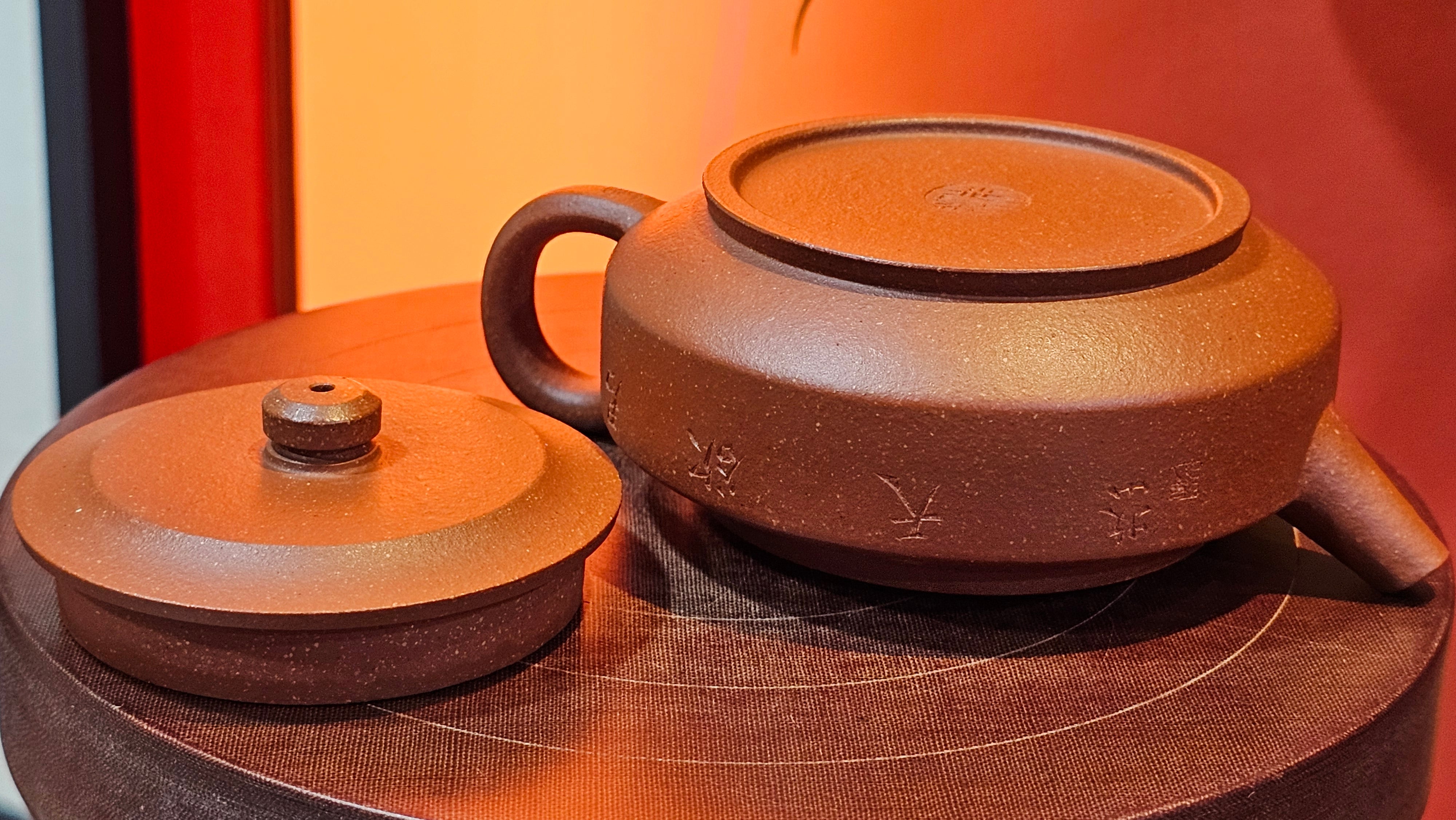 Zhou Pan《周盘》, 167.3ml, Hong Jiang Po Ni 红降坡泥, by Craftsman Zhu Shu 朱舒!~Engraving of Bamboos and Verse by Craftsman Mu Shan 牧山 ~ Congratulations!to Dr L.L, 1520hrs 9th Oct 2025, Ventura, CA!