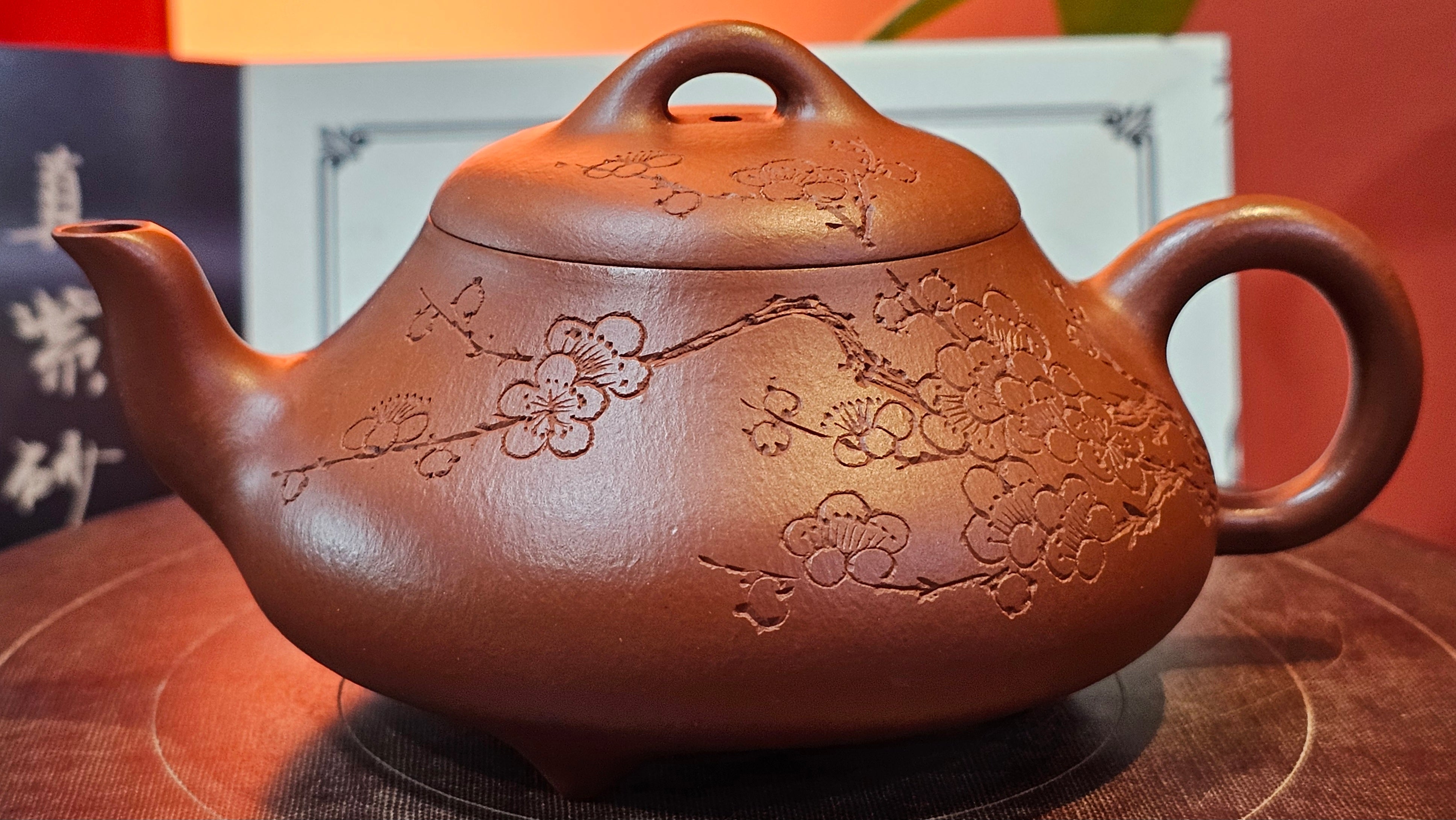 Han Tang Shi Piao 汉棠石瓢, 168.6ml, Xiao Mei Yao Zhu Ni 小煤窑朱泥, by Craftsman Shi Yun 石芸, Engraving by Craftsman Yi De Shu 刻绘 ~ 一德书 ~!Congratulations to Mr C.B.! 0117hrs 13th Oct 2025. Inglewood! CA.