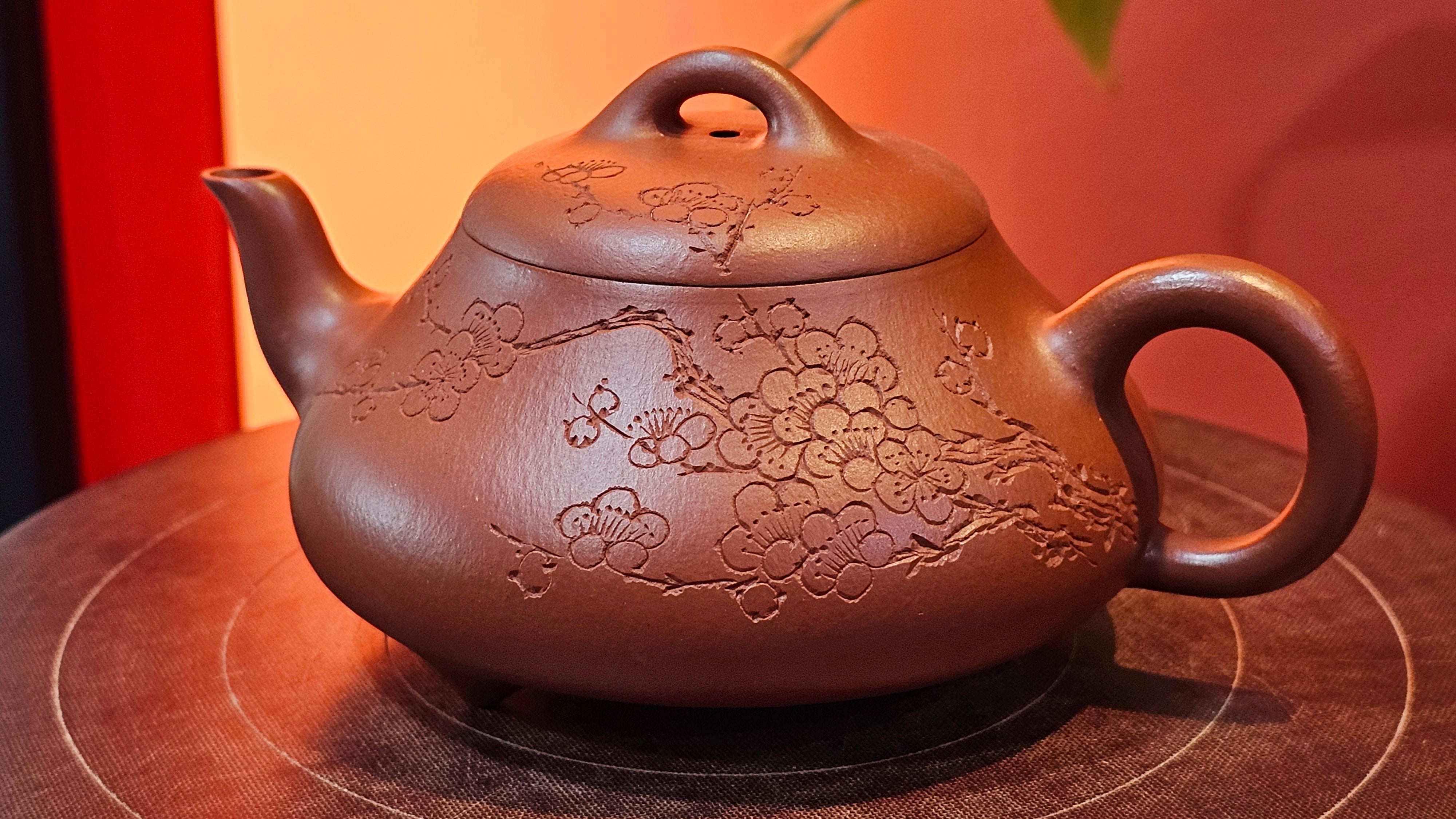 Han Tang Shi Piao 汉棠石瓢, 168.6ml, Xiao Mei Yao Zhu Ni 小煤窑朱泥, by Craftsman Shi Yun 石芸, Engraving by Craftsman Yi De Shu 刻绘 ~ 一德书 ~!Congratulations to Mr C.B.! 0117hrs 13th Oct 2025. Inglewood! CA.