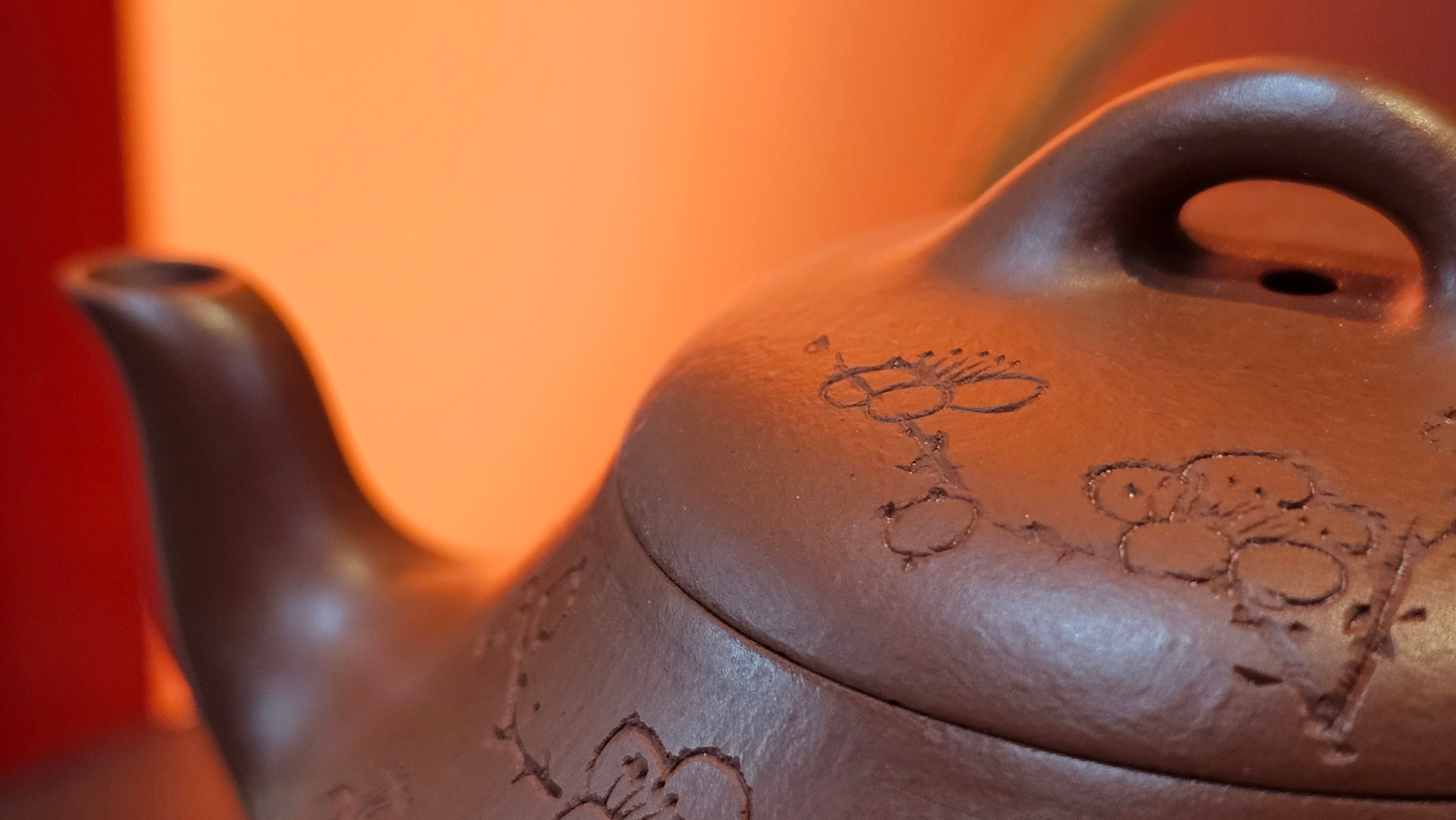 Han Tang Shi Piao 汉棠石瓢, 168.6ml, Xiao Mei Yao Zhu Ni 小煤窑朱泥, by Craftsman Shi Yun 石芸, Engraving by Craftsman Yi De Shu 刻绘 ~ 一德书 ~!Congratulations to Mr C.B.! 0117hrs 13th Oct 2025. Inglewood! CA.