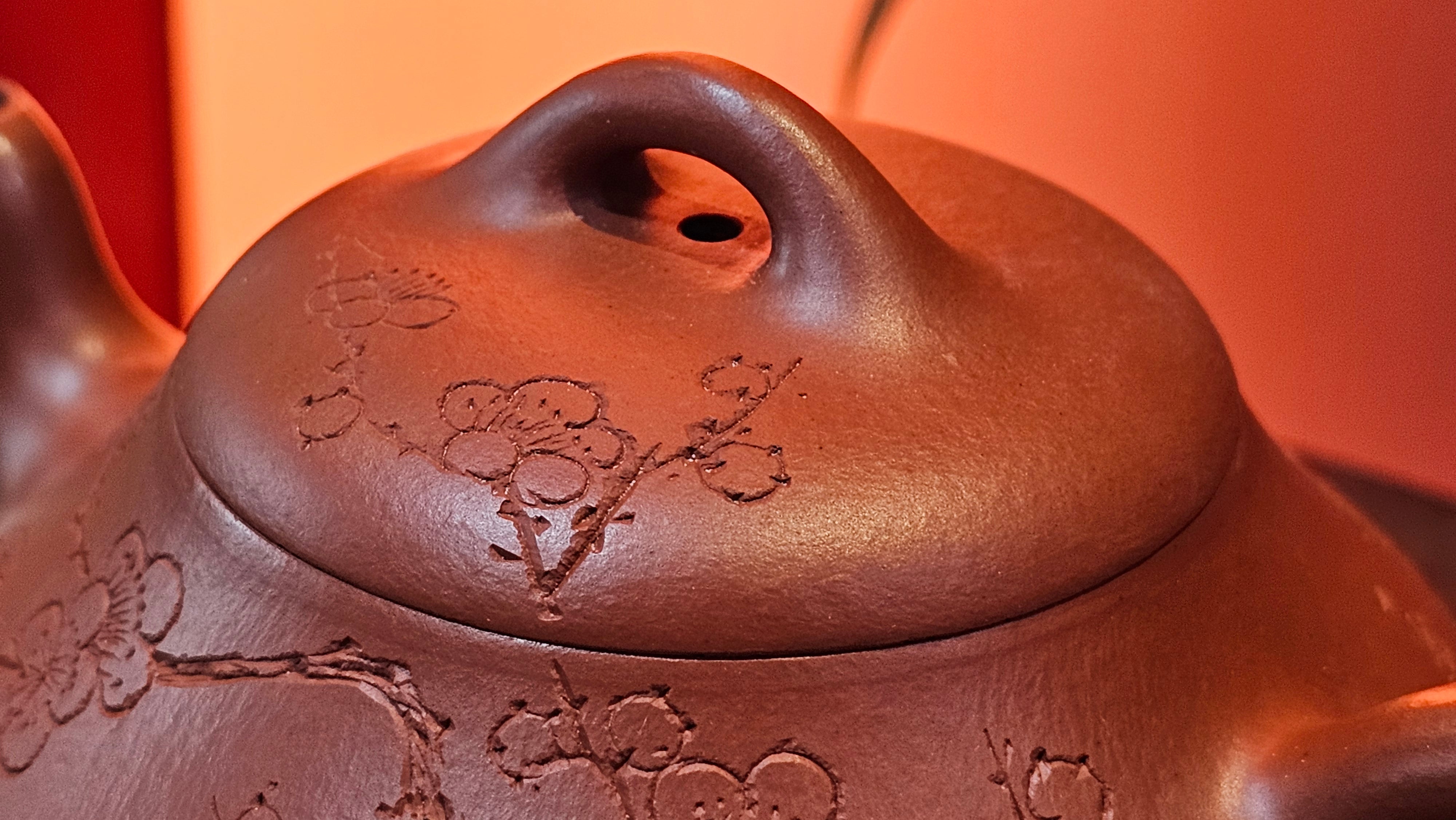 Han Tang Shi Piao 汉棠石瓢, 168.6ml, Xiao Mei Yao Zhu Ni 小煤窑朱泥, by Craftsman Shi Yun 石芸, Engraving by Craftsman Yi De Shu 刻绘 ~ 一德书 ~!Congratulations to Mr C.B.! 0117hrs 13th Oct 2025. Inglewood! CA.