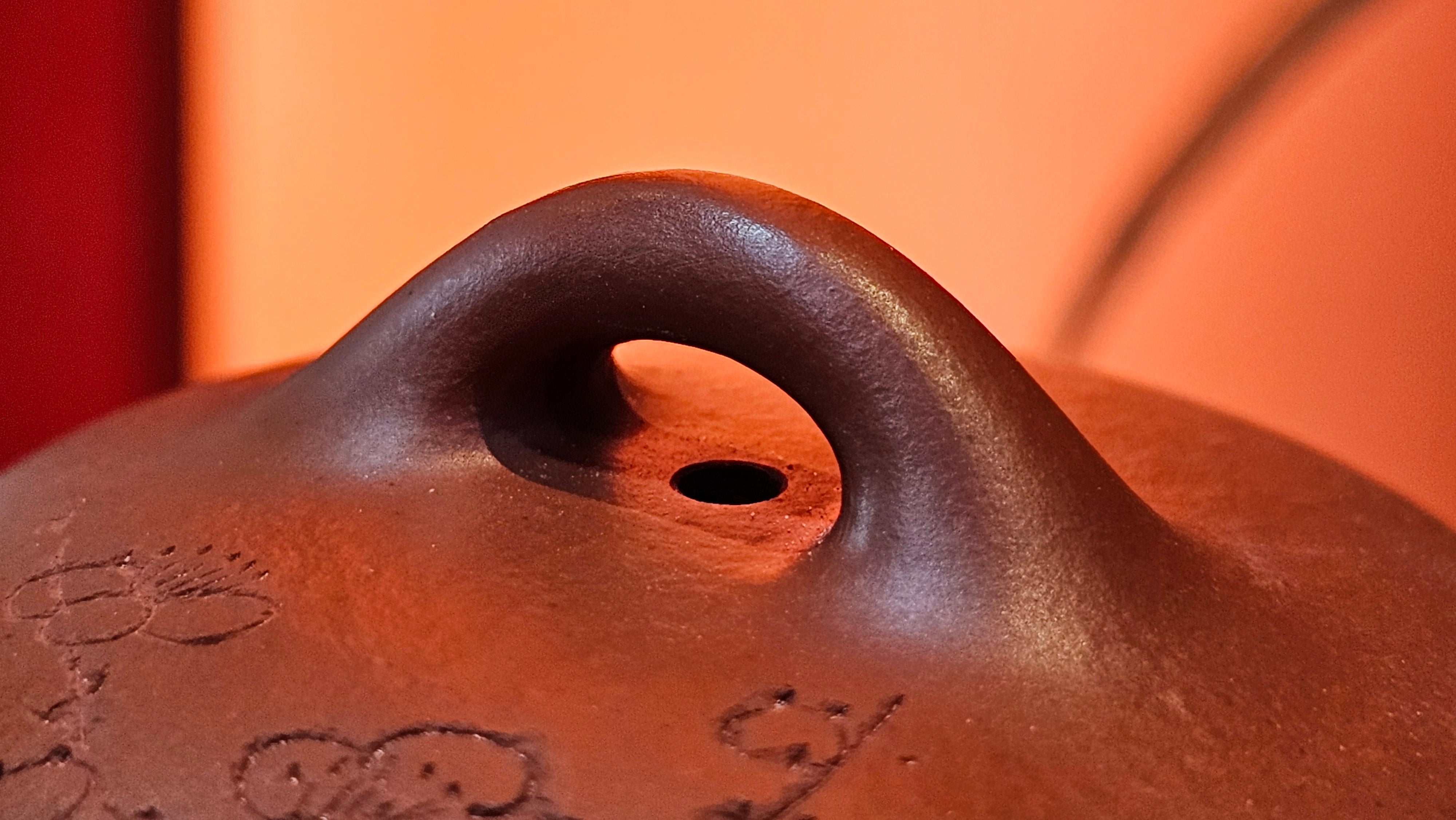 Han Tang Shi Piao 汉棠石瓢, 168.6ml, Xiao Mei Yao Zhu Ni 小煤窑朱泥, by Craftsman Shi Yun 石芸, Engraving by Craftsman Yi De Shu 刻绘 ~ 一德书 ~!Congratulations to Mr C.B.! 0117hrs 13th Oct 2025. Inglewood! CA.