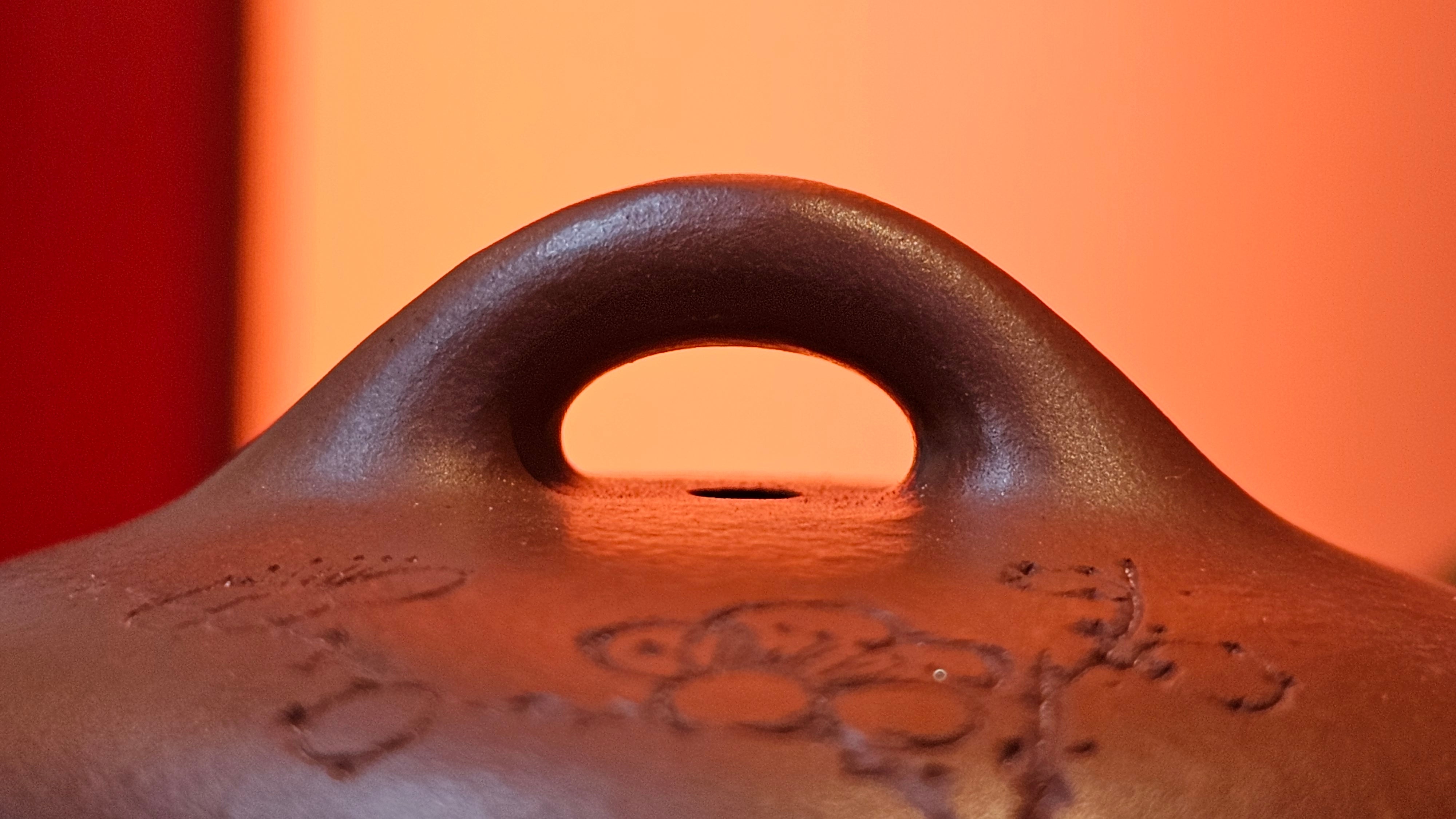 Han Tang Shi Piao 汉棠石瓢, 168.6ml, Xiao Mei Yao Zhu Ni 小煤窑朱泥, by Craftsman Shi Yun 石芸, Engraving by Craftsman Yi De Shu 刻绘 ~ 一德书 ~!Congratulations to Mr C.B.! 0117hrs 13th Oct 2025. Inglewood! CA.