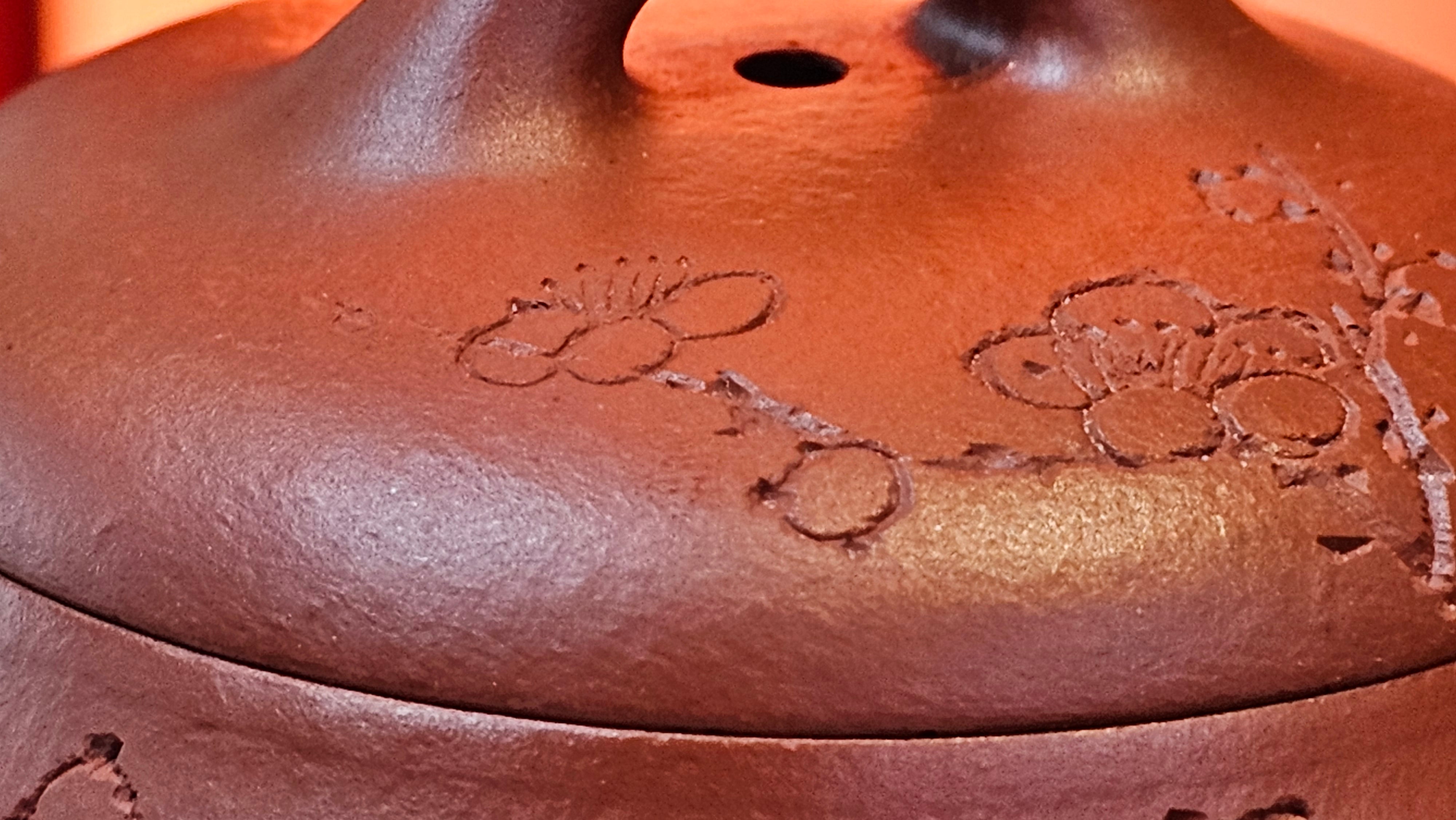 Han Tang Shi Piao 汉棠石瓢, 168.6ml, Xiao Mei Yao Zhu Ni 小煤窑朱泥, by Craftsman Shi Yun 石芸, Engraving by Craftsman Yi De Shu 刻绘 ~ 一德书 ~!Congratulations to Mr C.B.! 0117hrs 13th Oct 2025. Inglewood! CA.