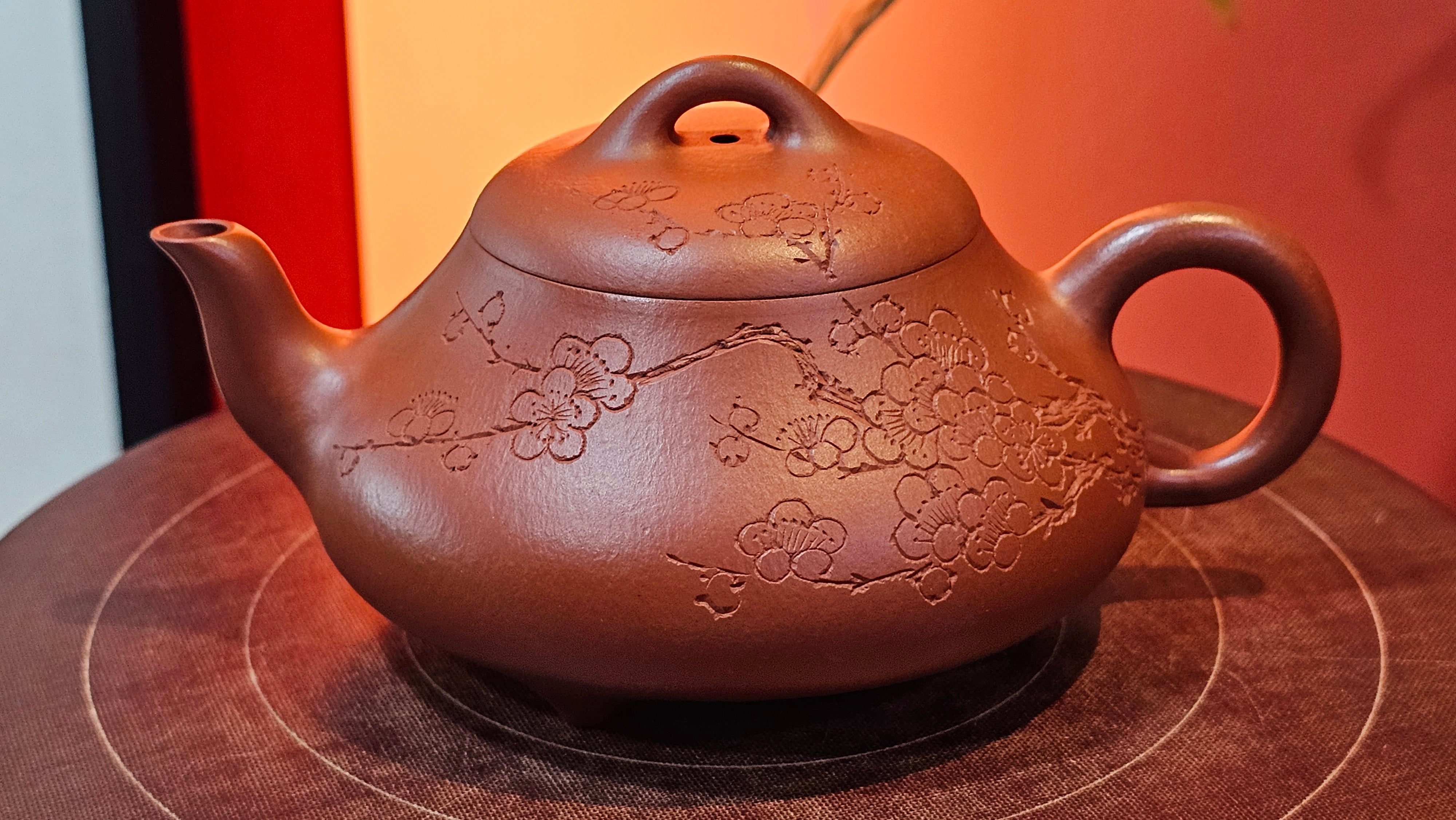 Han Tang Shi Piao 汉棠石瓢, 168.6ml, Xiao Mei Yao Zhu Ni 小煤窑朱泥, by Craftsman Shi Yun 石芸, Engraving by Craftsman Yi De Shu 刻绘 ~ 一德书 ~!Congratulations to Mr C.B.! 0117hrs 13th Oct 2025. Inglewood! CA.