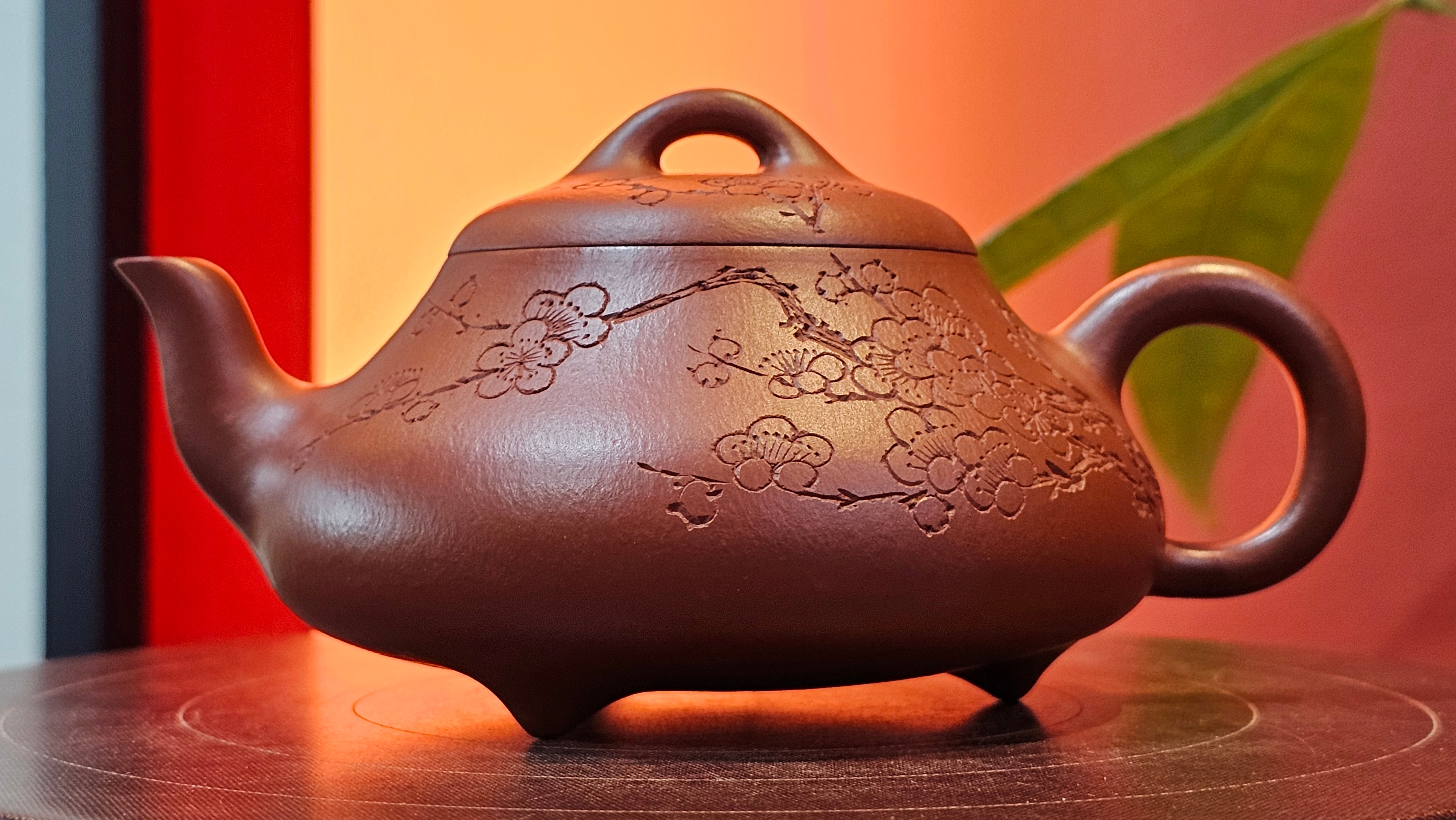 Han Tang Shi Piao 汉棠石瓢, 168.6ml, Xiao Mei Yao Zhu Ni 小煤窑朱泥, by Craftsman Shi Yun 石芸, Engraving by Craftsman Yi De Shu 刻绘 ~ 一德书 ~!Congratulations to Mr C.B.! 0117hrs 13th Oct 2025. Inglewood! CA.