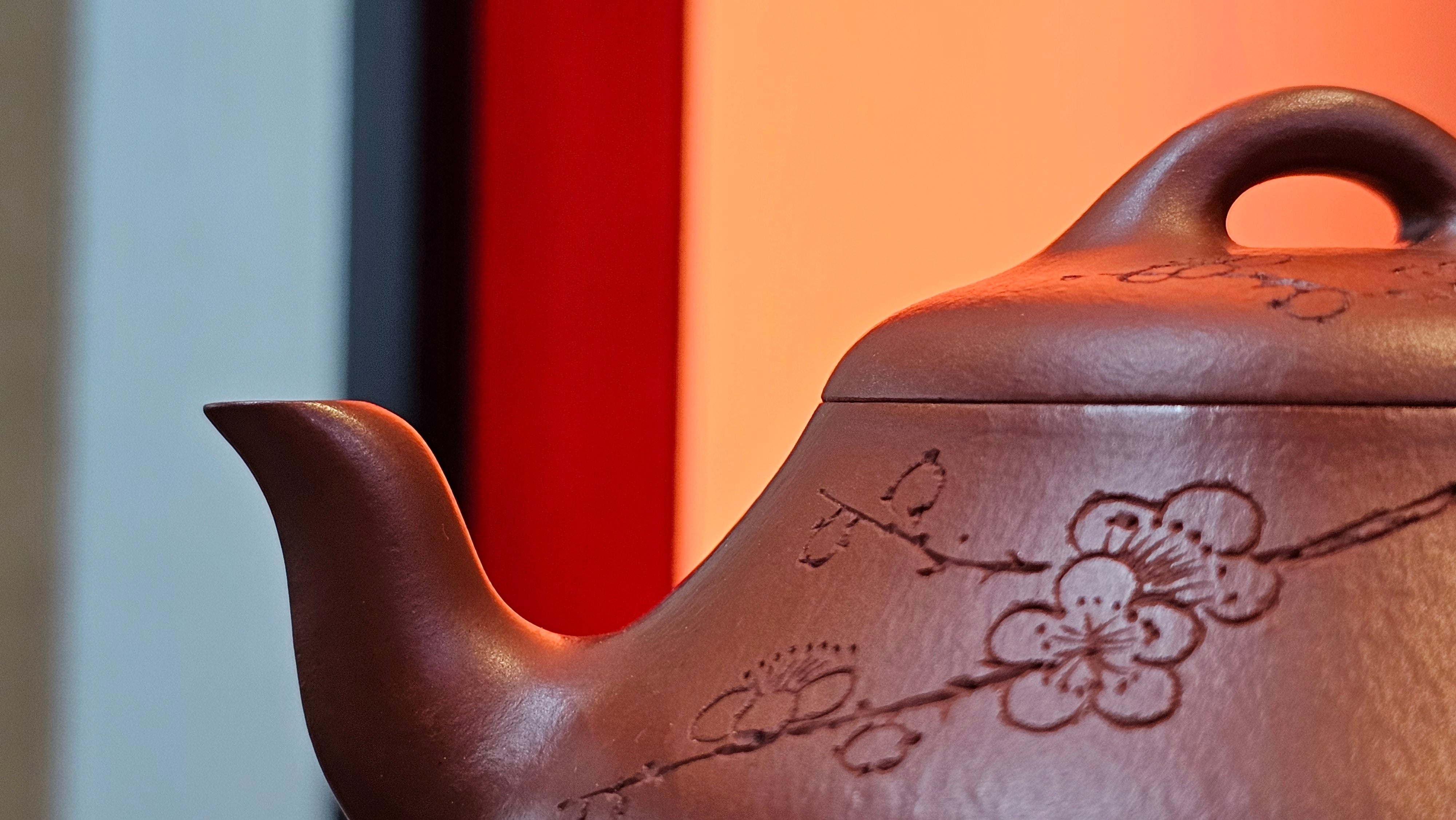 Han Tang Shi Piao 汉棠石瓢, 168.6ml, Xiao Mei Yao Zhu Ni 小煤窑朱泥, by Craftsman Shi Yun 石芸, Engraving by Craftsman Yi De Shu 刻绘 ~ 一德书 ~!Congratulations to Mr C.B.! 0117hrs 13th Oct 2025. Inglewood! CA.