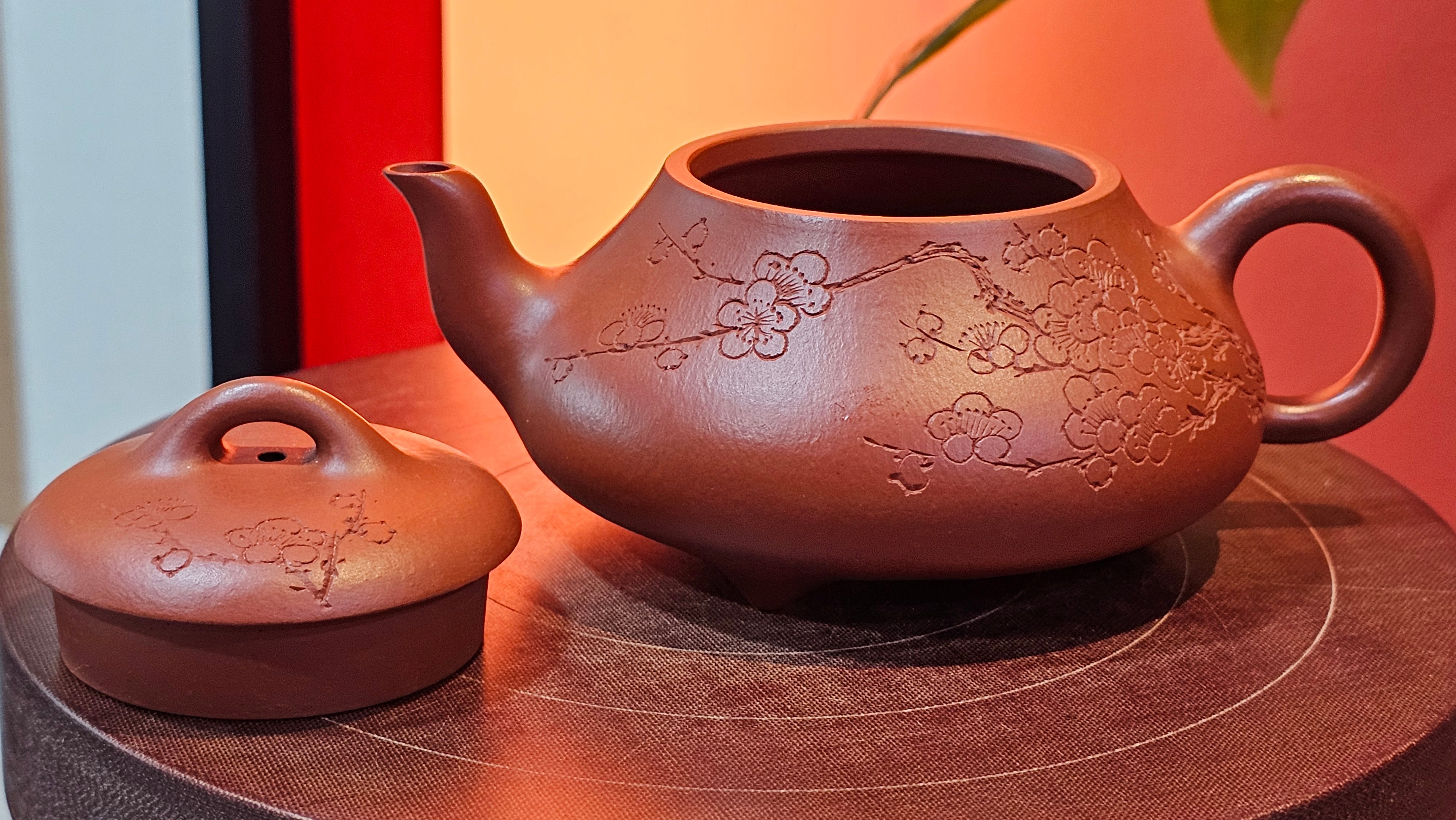 Han Tang Shi Piao 汉棠石瓢, 168.6ml, Xiao Mei Yao Zhu Ni 小煤窑朱泥, by Craftsman Shi Yun 石芸, Engraving by Craftsman Yi De Shu 刻绘 ~ 一德书 ~!Congratulations to Mr C.B.! 0117hrs 13th Oct 2025. Inglewood! CA.