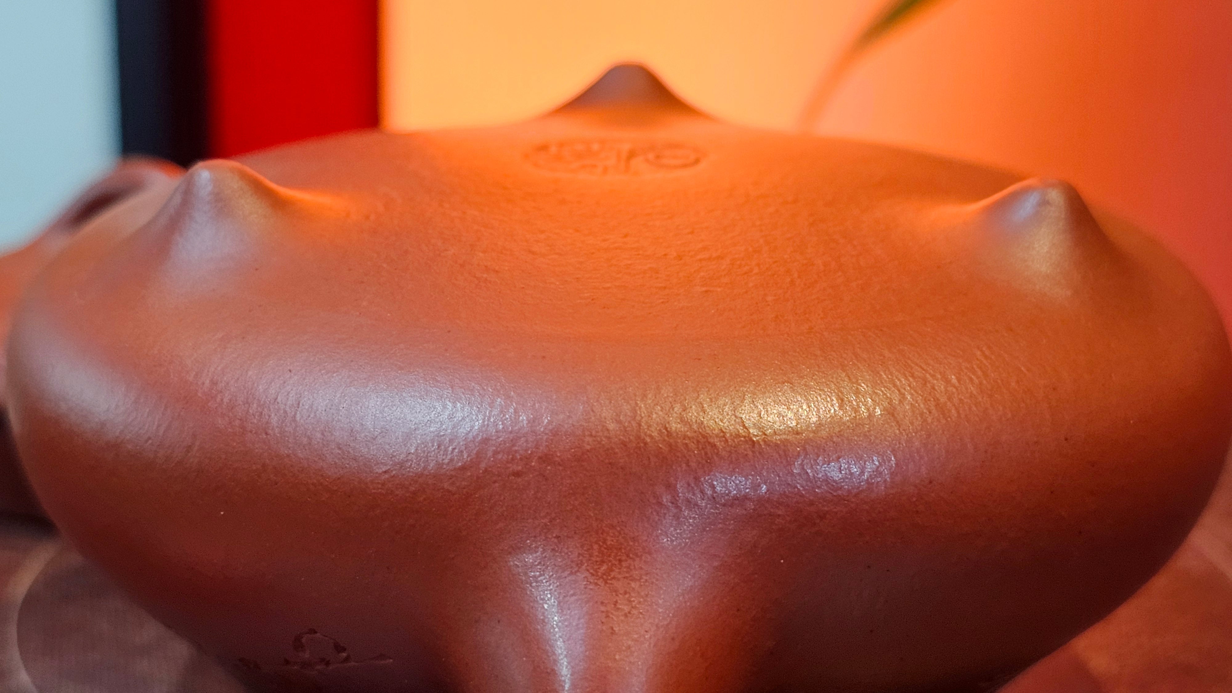 Han Tang Shi Piao 汉棠石瓢, 168.6ml, Xiao Mei Yao Zhu Ni 小煤窑朱泥, by Craftsman Shi Yun 石芸, Engraving by Craftsman Yi De Shu 刻绘 ~ 一德书 ~!Congratulations to Mr C.B.! 0117hrs 13th Oct 2025. Inglewood! CA.