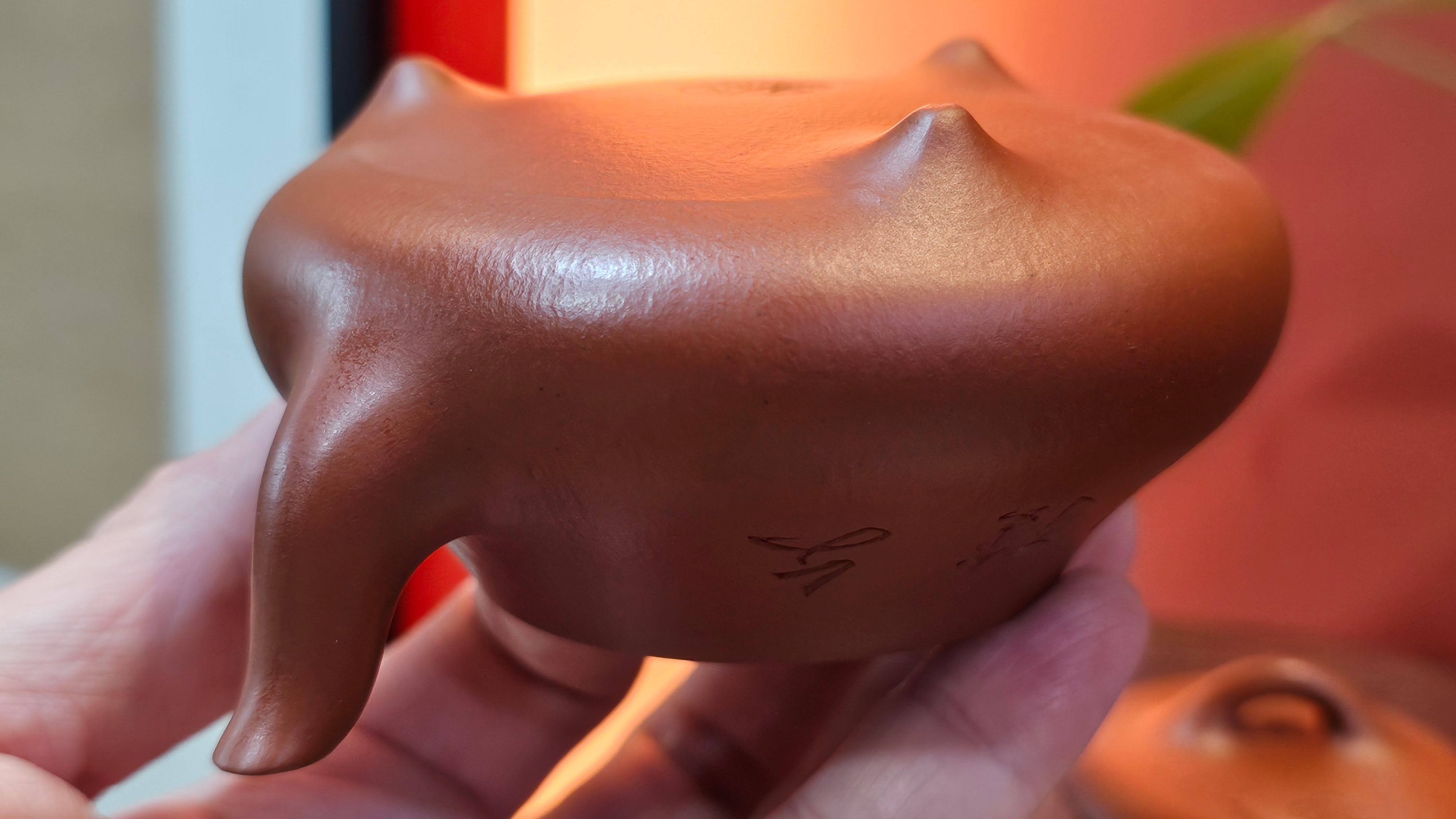 Han Tang Shi Piao 汉棠石瓢, 168.6ml, Xiao Mei Yao Zhu Ni 小煤窑朱泥, by Craftsman Shi Yun 石芸, Engraving by Craftsman Yi De Shu 刻绘 ~ 一德书 ~!Congratulations to Mr C.B.! 0117hrs 13th Oct 2025. Inglewood! CA.