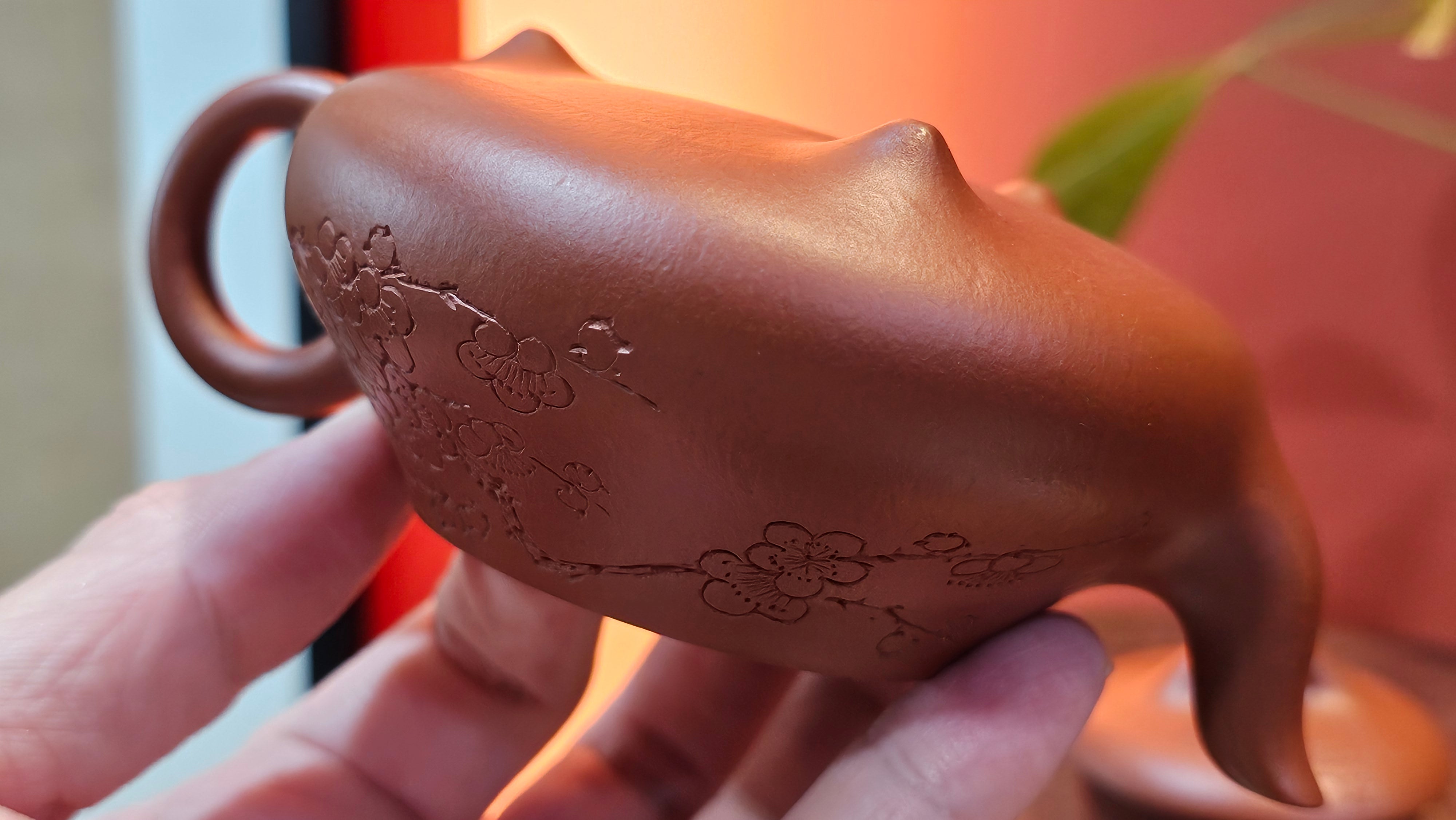 Han Tang Shi Piao 汉棠石瓢, 168.6ml, Xiao Mei Yao Zhu Ni 小煤窑朱泥, by Craftsman Shi Yun 石芸, Engraving by Craftsman Yi De Shu 刻绘 ~ 一德书 ~!Congratulations to Mr C.B.! 0117hrs 13th Oct 2025. Inglewood! CA.