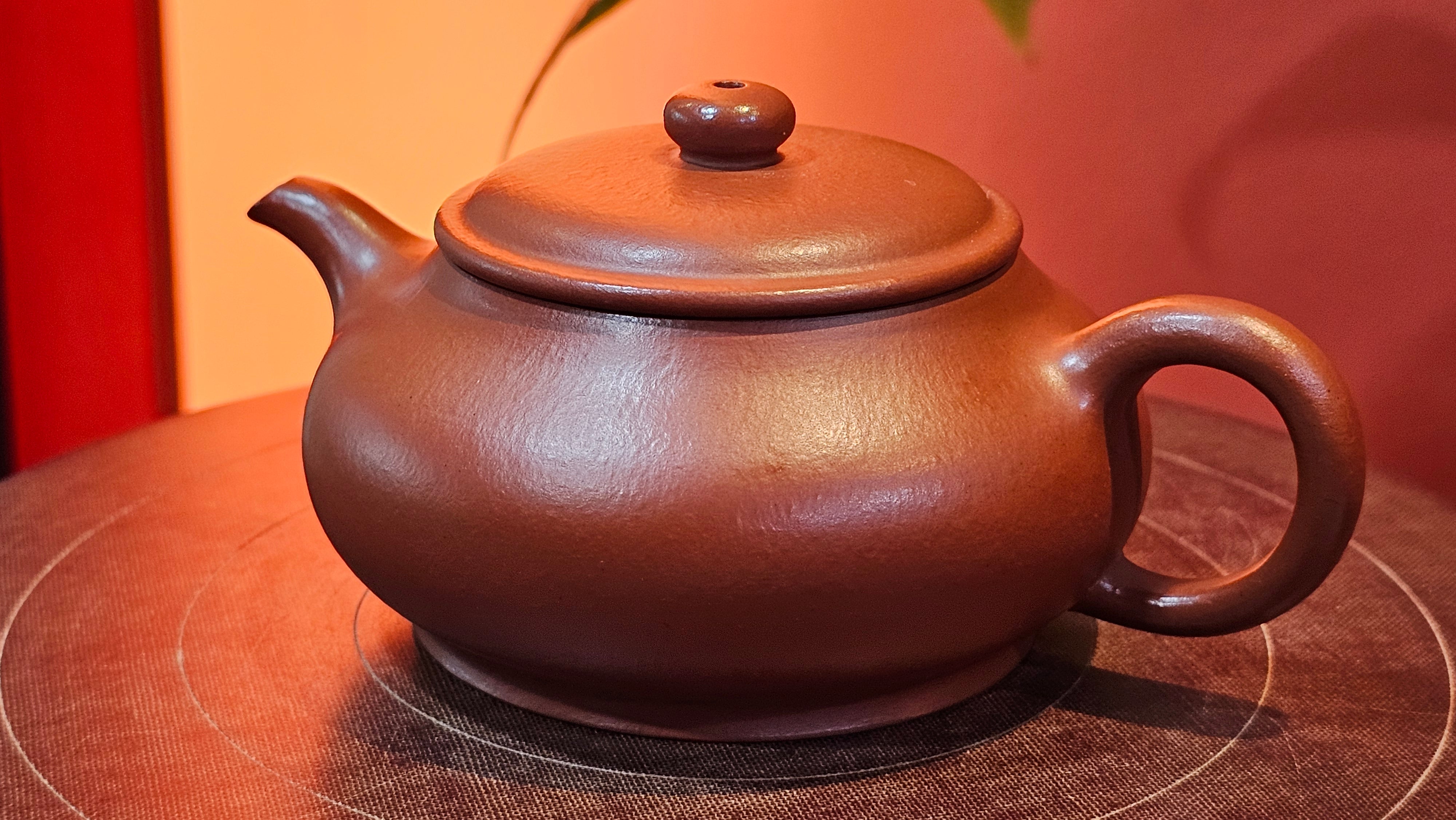 Ming Lu 明炉, 128.5ml, Xiao Mei Yao Zhu Ni 小煤窑朱泥, by our Collaborative Craftsman Wang Xing 王兴 ~!Congratulations to Mr M.K.! 1927hrs 15th Oct 2025, Monroe, WA!