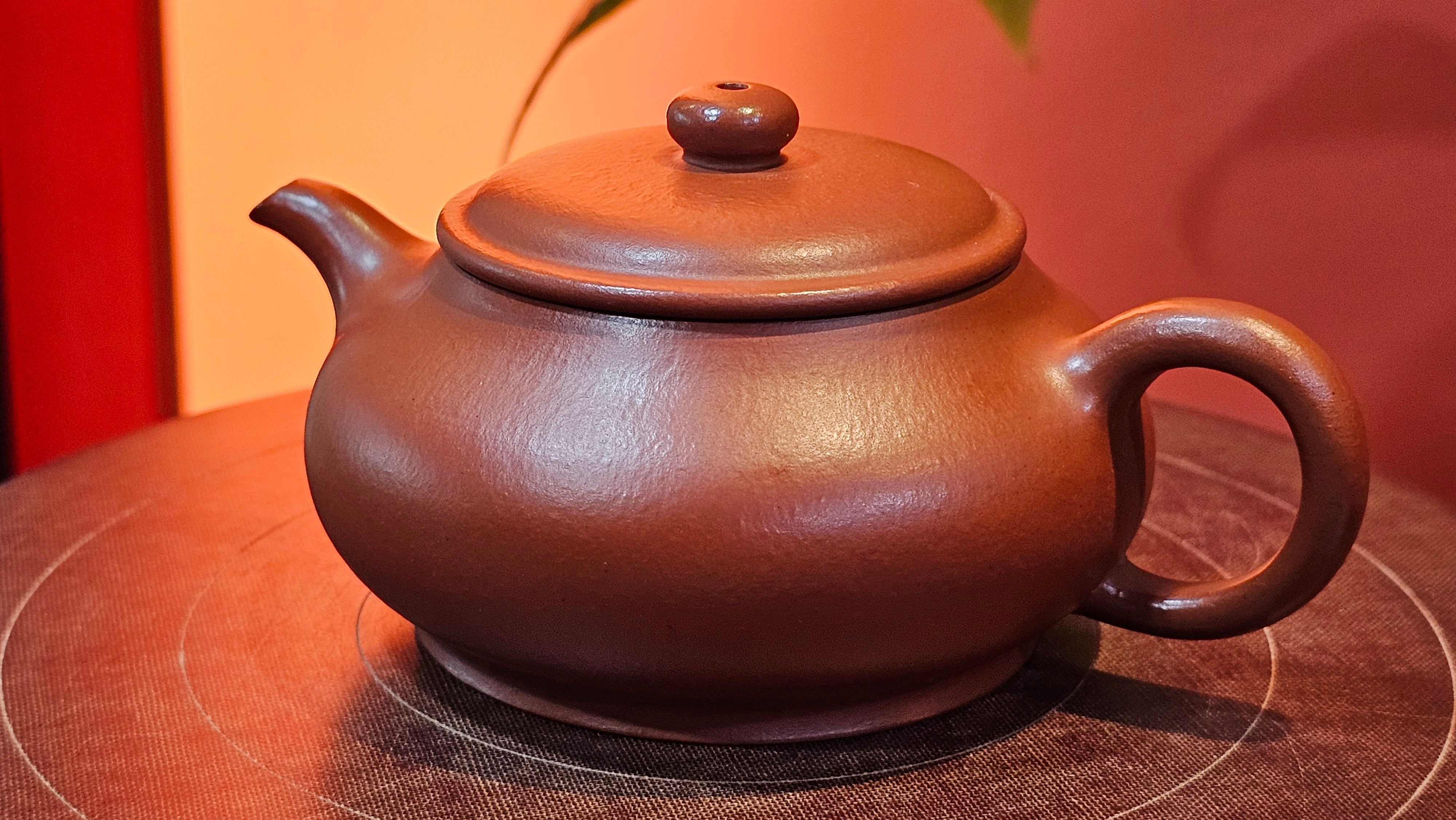 Ming Lu 明炉, 128.5ml, Xiao Mei Yao Zhu Ni 小煤窑朱泥, by our Collaborative Craftsman Wang Xing 王兴 ~!Congratulations to Mr M.K.! 1927hrs 15th Oct 2025, Monroe, WA!