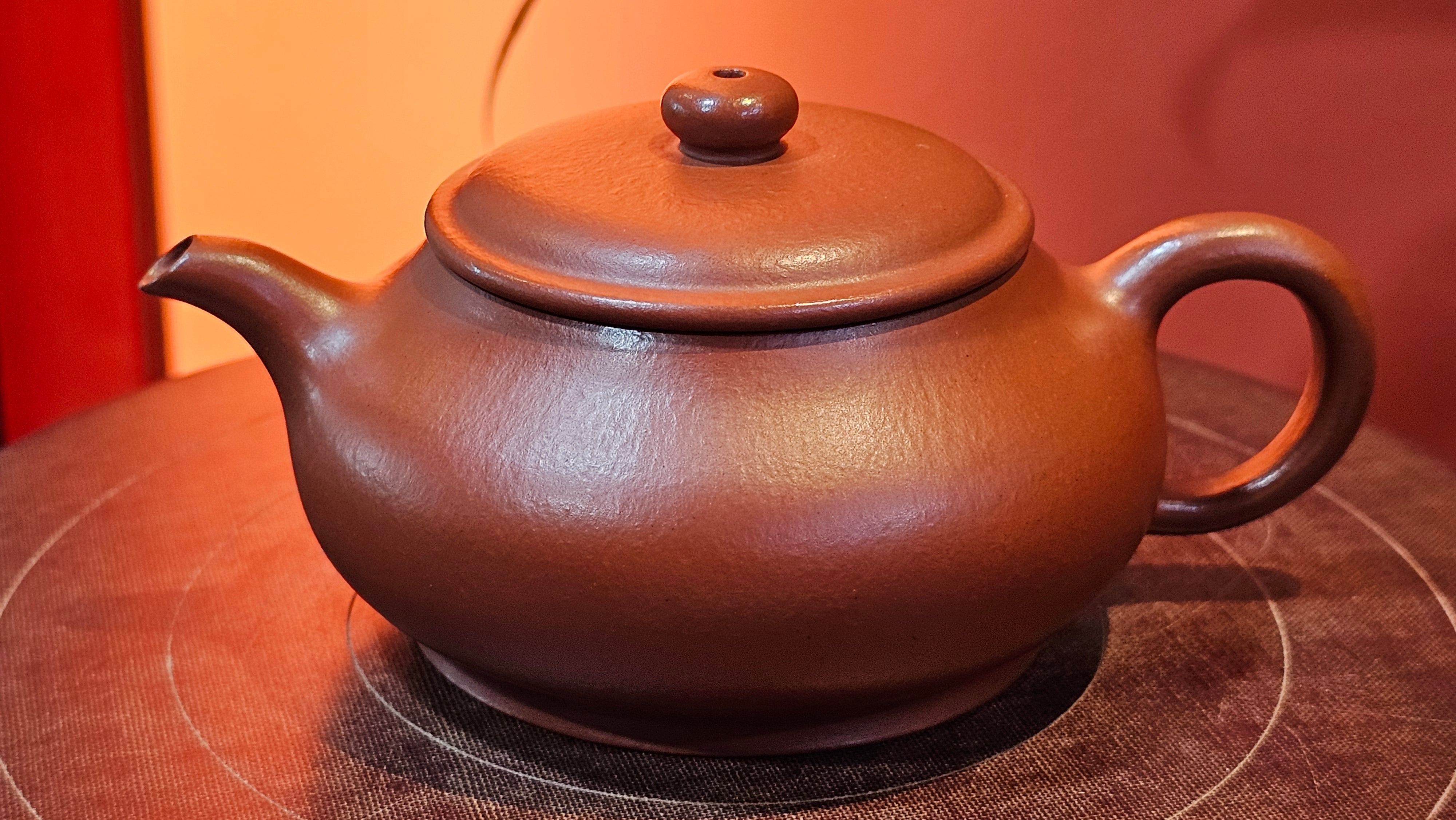 Ming Lu 明炉, 128.5ml, Xiao Mei Yao Zhu Ni 小煤窑朱泥, by our Collaborative Craftsman Wang Xing 王兴 ~!Congratulations to Mr M.K.! 1927hrs 15th Oct 2025, Monroe, WA!