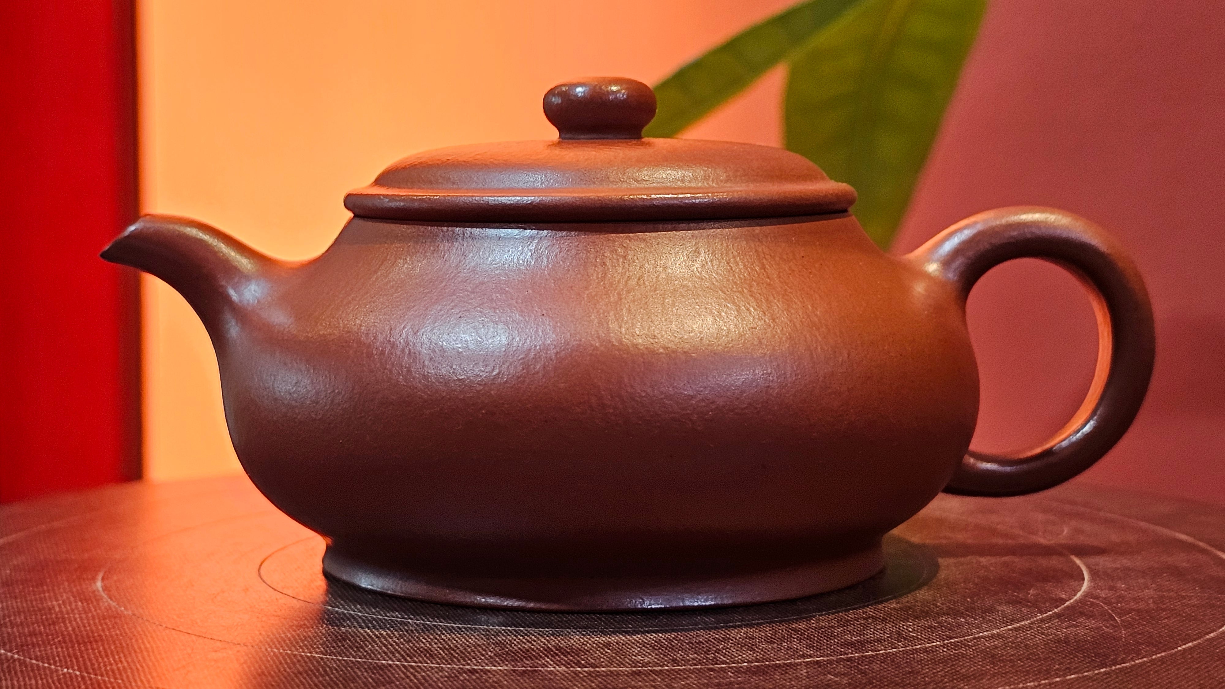 Ming Lu 明炉, 128.5ml, Xiao Mei Yao Zhu Ni 小煤窑朱泥, by our Collaborative Craftsman Wang Xing 王兴 ~!Congratulations to Mr M.K.! 1927hrs 15th Oct 2025, Monroe, WA!