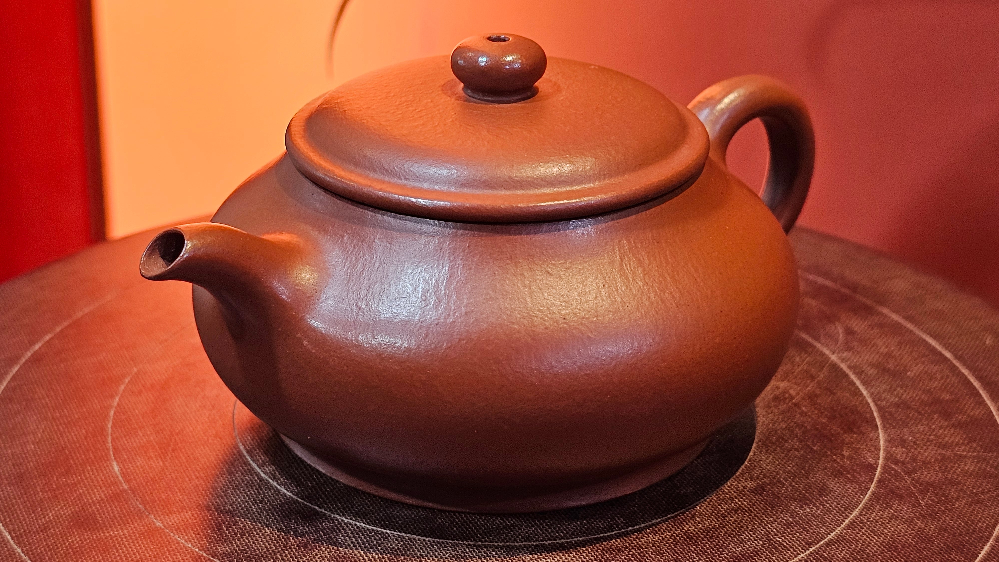 Ming Lu 明炉, 128.5ml, Xiao Mei Yao Zhu Ni 小煤窑朱泥, by our Collaborative Craftsman Wang Xing 王兴 ~!Congratulations to Mr M.K.! 1927hrs 15th Oct 2025, Monroe, WA!