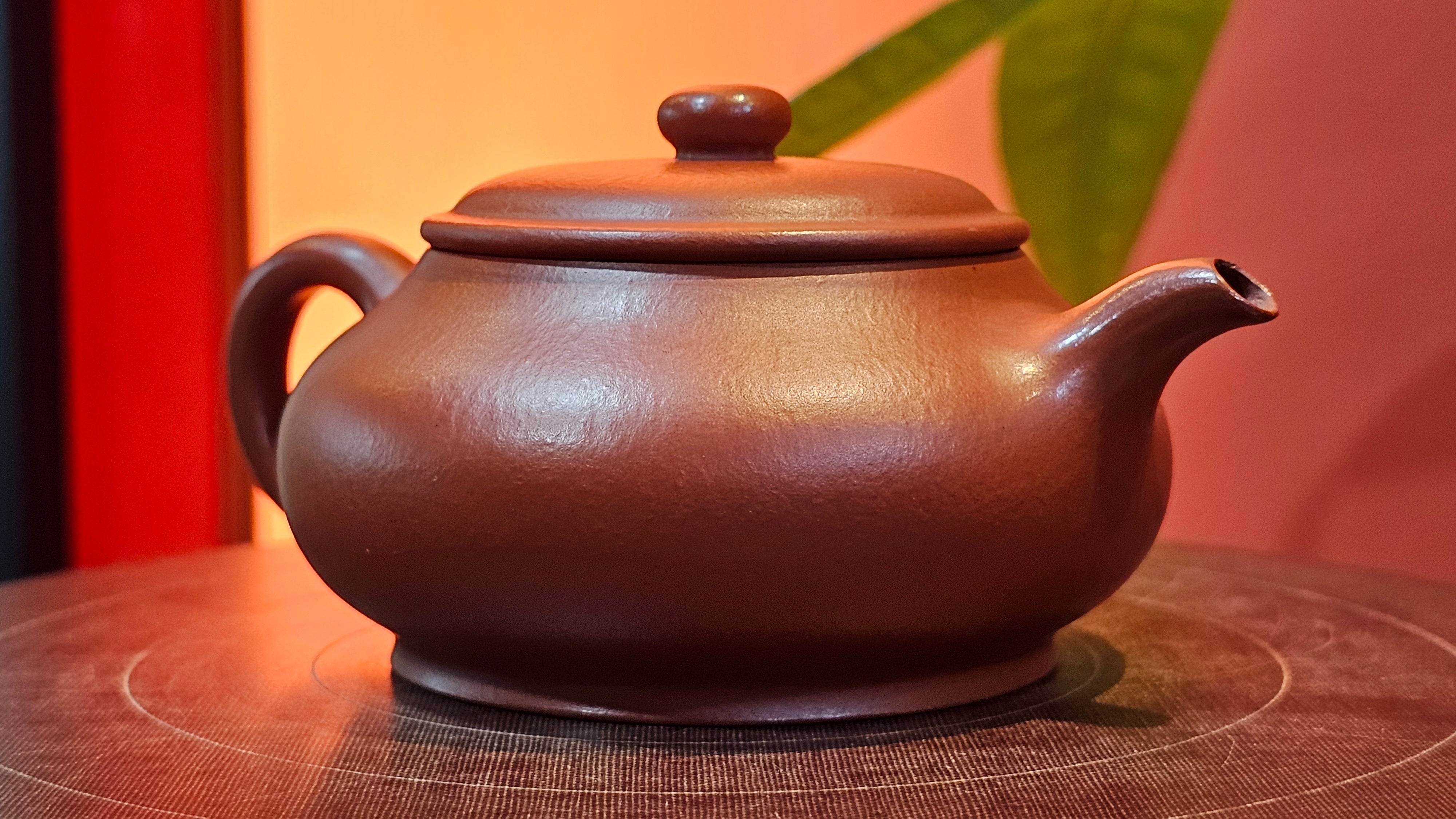 Ming Lu 明炉, 128.5ml, Xiao Mei Yao Zhu Ni 小煤窑朱泥, by our Collaborative Craftsman Wang Xing 王兴 ~!Congratulations to Mr M.K.! 1927hrs 15th Oct 2025, Monroe, WA!