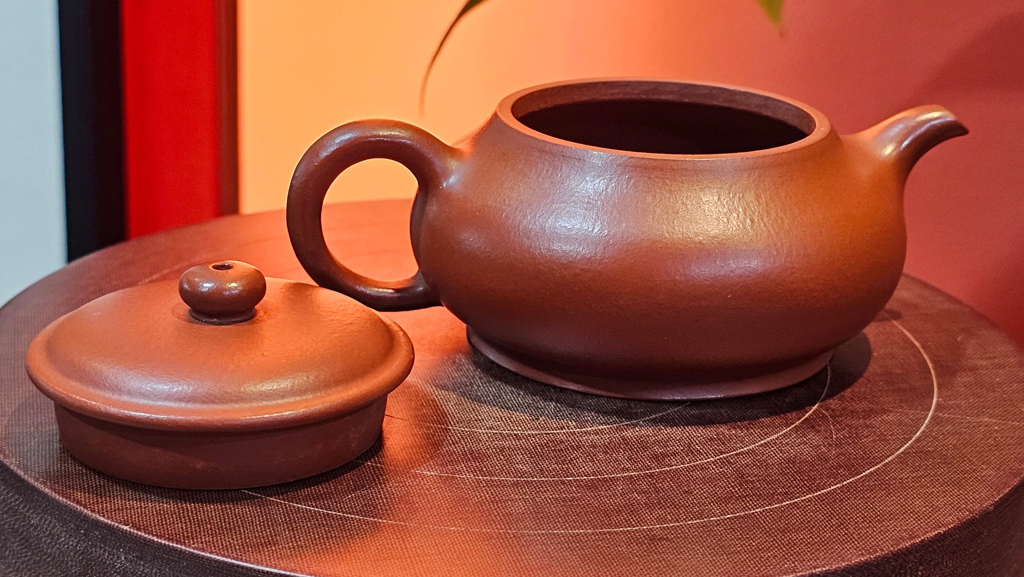 Ming Lu 明炉, 128.5ml, Xiao Mei Yao Zhu Ni 小煤窑朱泥, by our Collaborative Craftsman Wang Xing 王兴 ~!Congratulations to Mr M.K.! 1927hrs 15th Oct 2025, Monroe, WA!