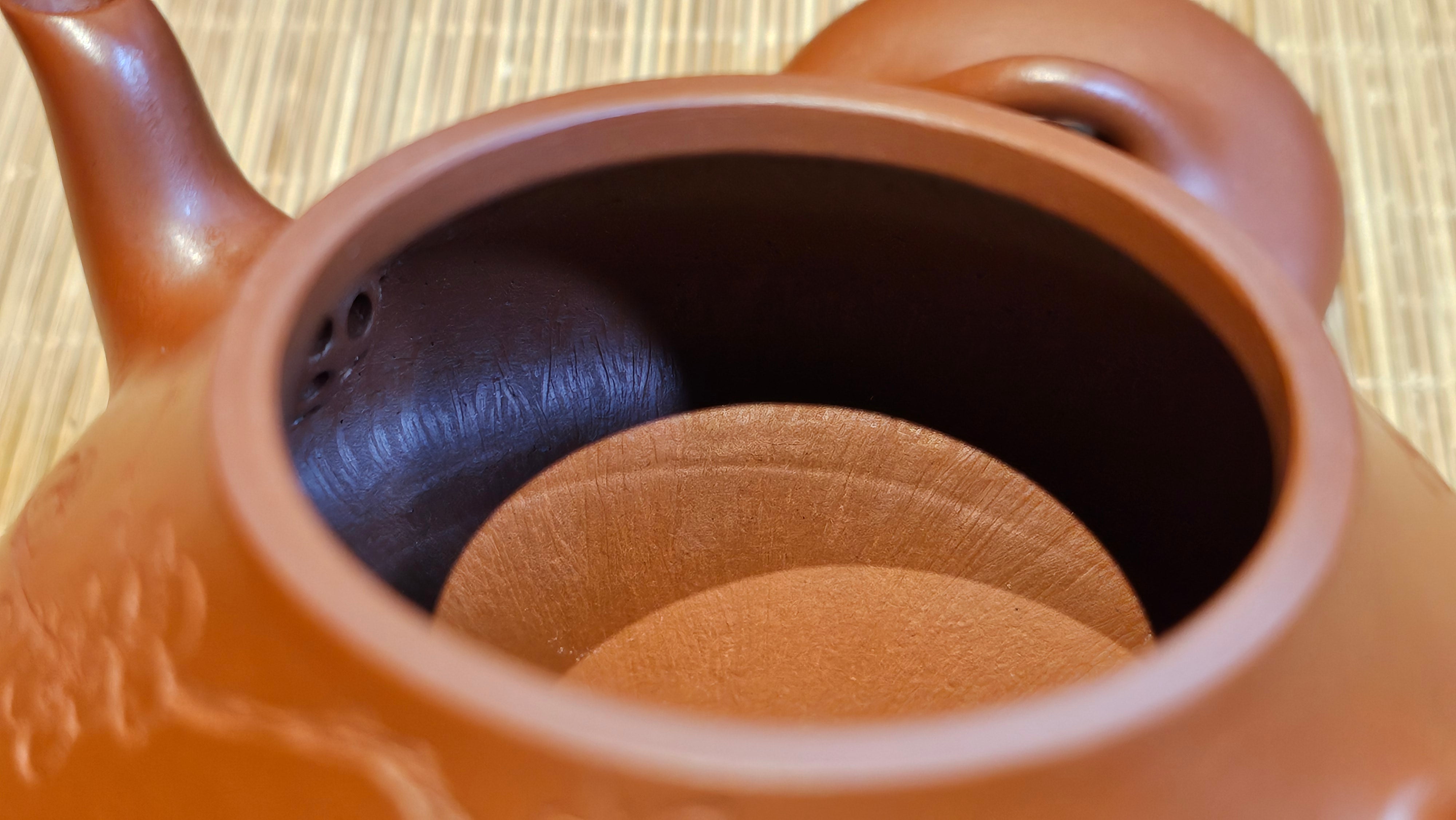 Han Tang Shi Piao 汉棠石瓢, 168.6ml, Xiao Mei Yao Zhu Ni 小煤窑朱泥, by Craftsman Shi Yun 石芸, Engraving by Craftsman Yi De Shu 刻绘 ~ 一德书 ~!Congratulations to Mr C.B.! 0117hrs 13th Oct 2025. Inglewood! CA.