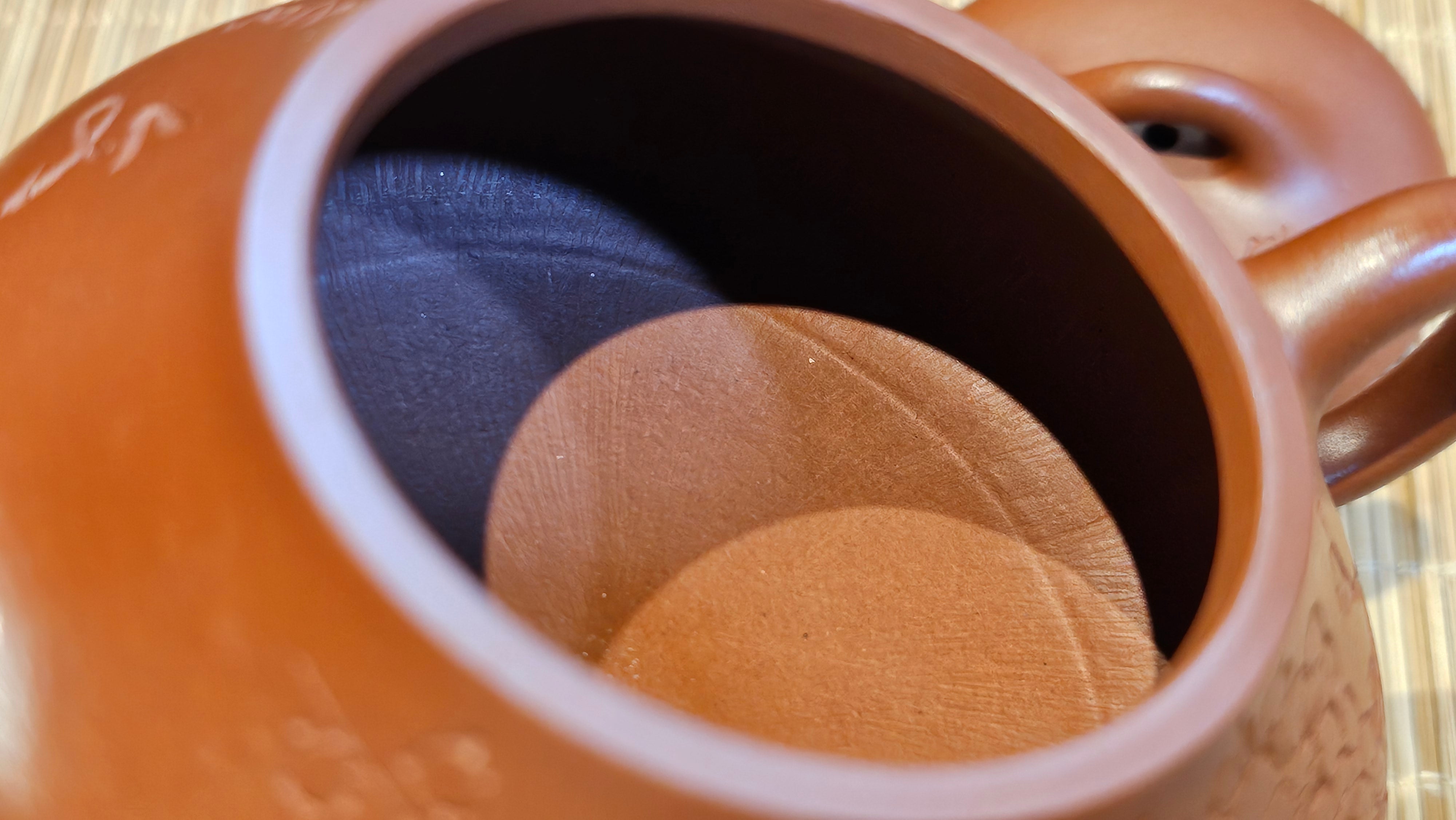 Han Tang Shi Piao 汉棠石瓢, 168.6ml, Xiao Mei Yao Zhu Ni 小煤窑朱泥, by Craftsman Shi Yun 石芸, Engraving by Craftsman Yi De Shu 刻绘 ~ 一德书 ~!Congratulations to Mr C.B.! 0117hrs 13th Oct 2025. Inglewood! CA.