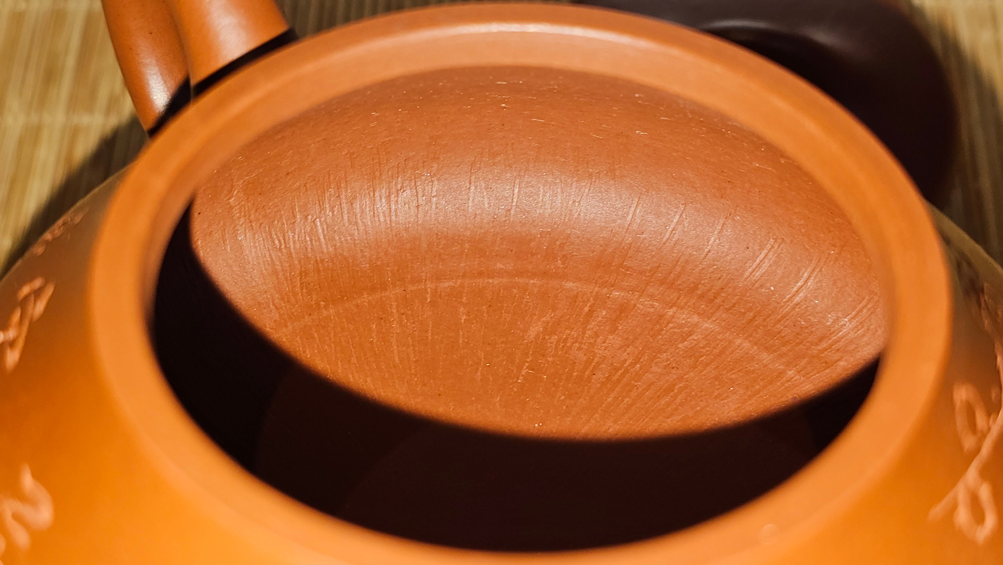 Han Tang Shi Piao 汉棠石瓢, 168.6ml, Xiao Mei Yao Zhu Ni 小煤窑朱泥, by Craftsman Shi Yun 石芸, Engraving by Craftsman Yi De Shu 刻绘 ~ 一德书 ~!Congratulations to Mr C.B.! 0117hrs 13th Oct 2025. Inglewood! CA.