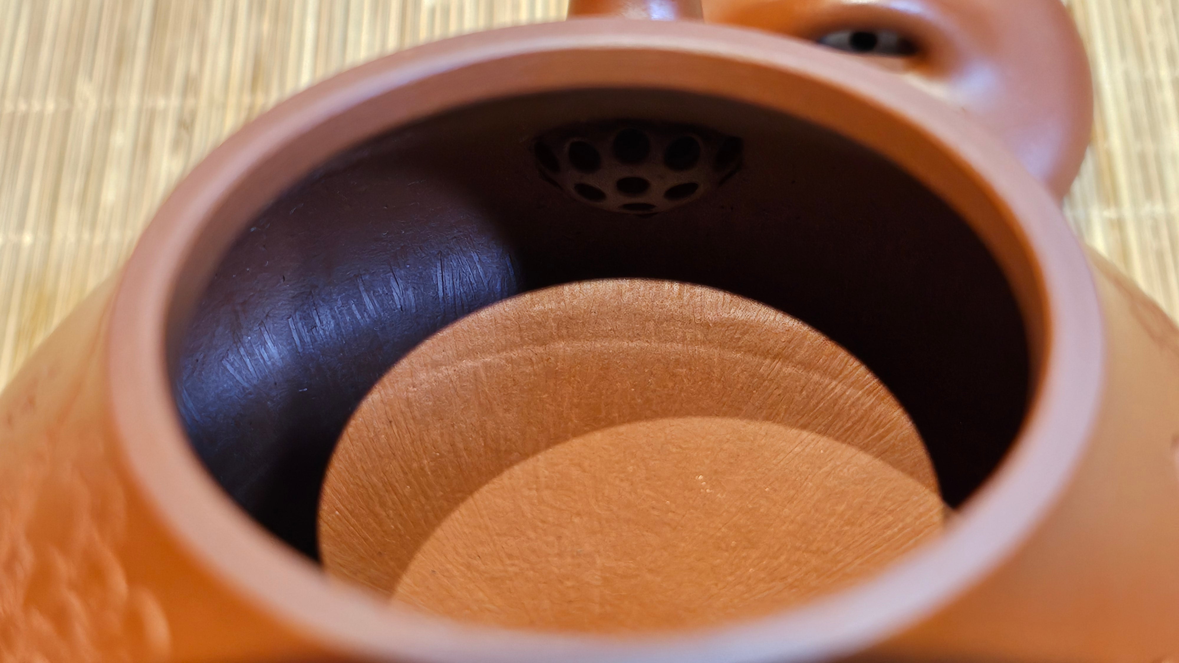 Han Tang Shi Piao 汉棠石瓢, 168.6ml, Xiao Mei Yao Zhu Ni 小煤窑朱泥, by Craftsman Shi Yun 石芸, Engraving by Craftsman Yi De Shu 刻绘 ~ 一德书 ~!Congratulations to Mr C.B.! 0117hrs 13th Oct 2025. Inglewood! CA.