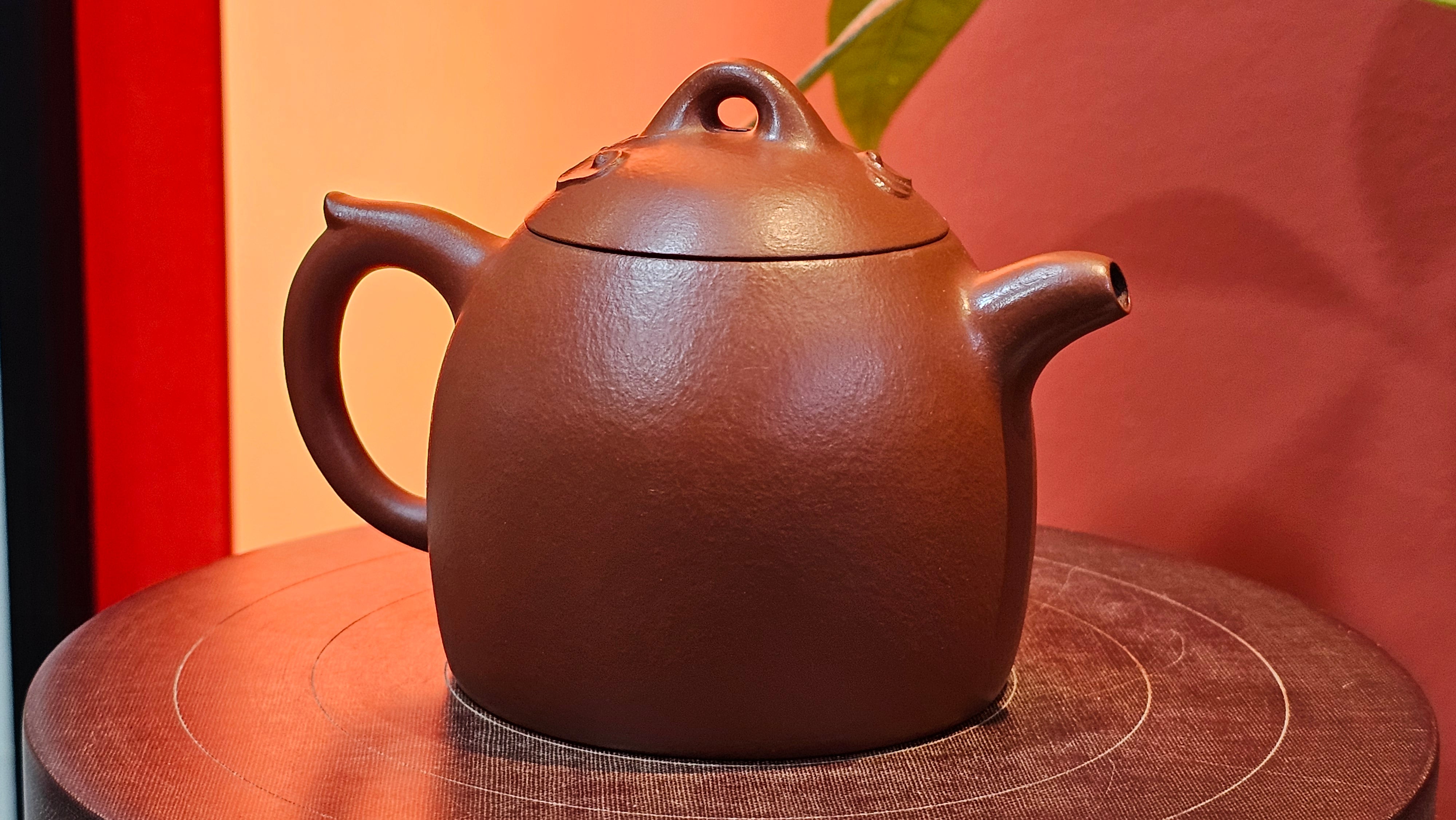 Qin Quan 秦权, with Oriental Clouds Embellishments 云朵贴花工艺, 194.1ml, Xiao Mei Yao Zhu Ni 小煤窑朱泥, by Craftsman Chen Yue Fei 陈跃飞 ~ Congratulations to Mr G.S.! 1226hrs 20th Oct 2025, Manhattan Beach, CA!