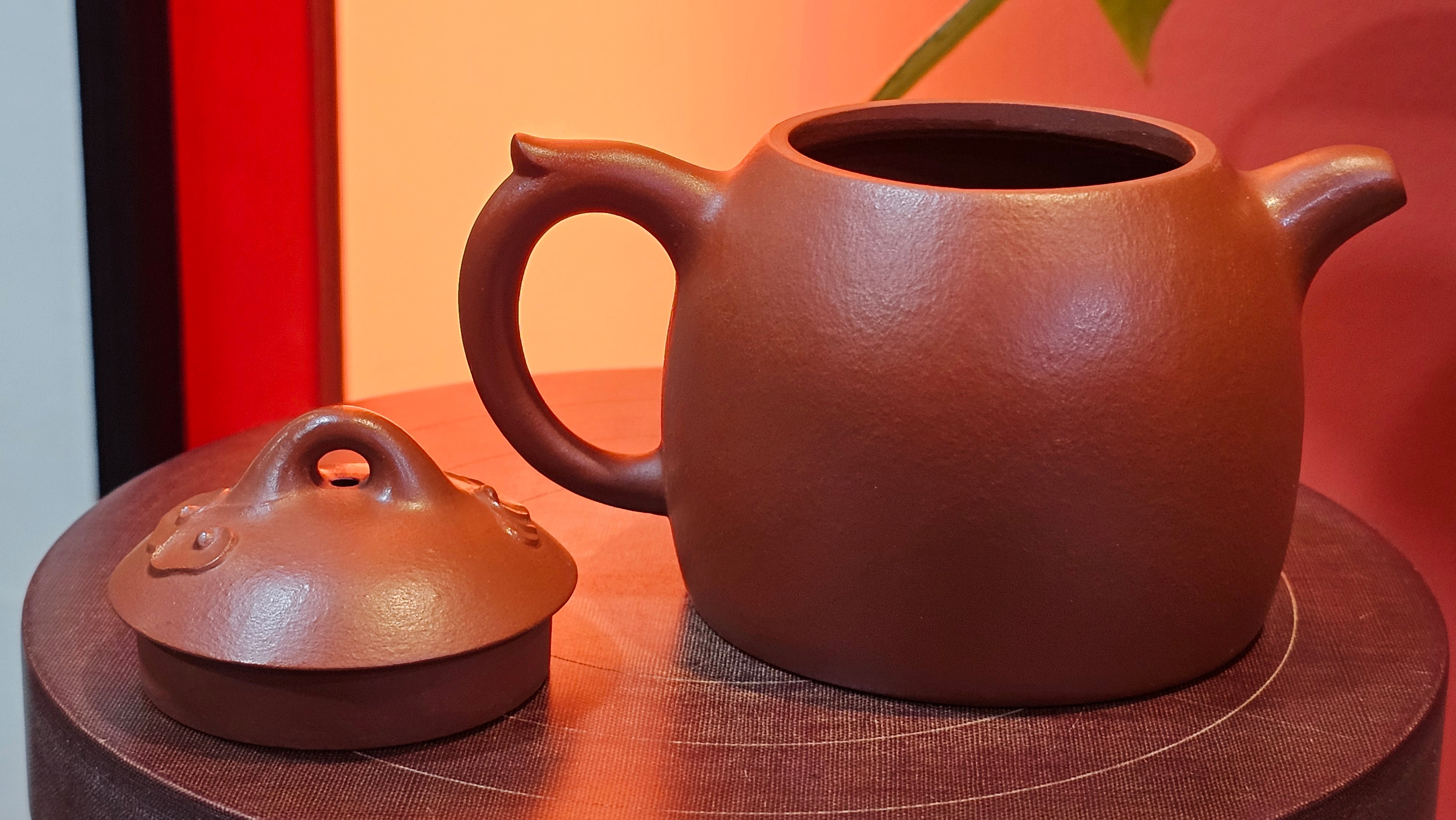 Qin Quan 秦权, with Oriental Clouds Embellishments 云朵贴花工艺, 194.1ml, Xiao Mei Yao Zhu Ni 小煤窑朱泥, by Craftsman Chen Yue Fei 陈跃飞 ~ Congratulations to Mr G.S.! 1226hrs 20th Oct 2025, Manhattan Beach, CA!