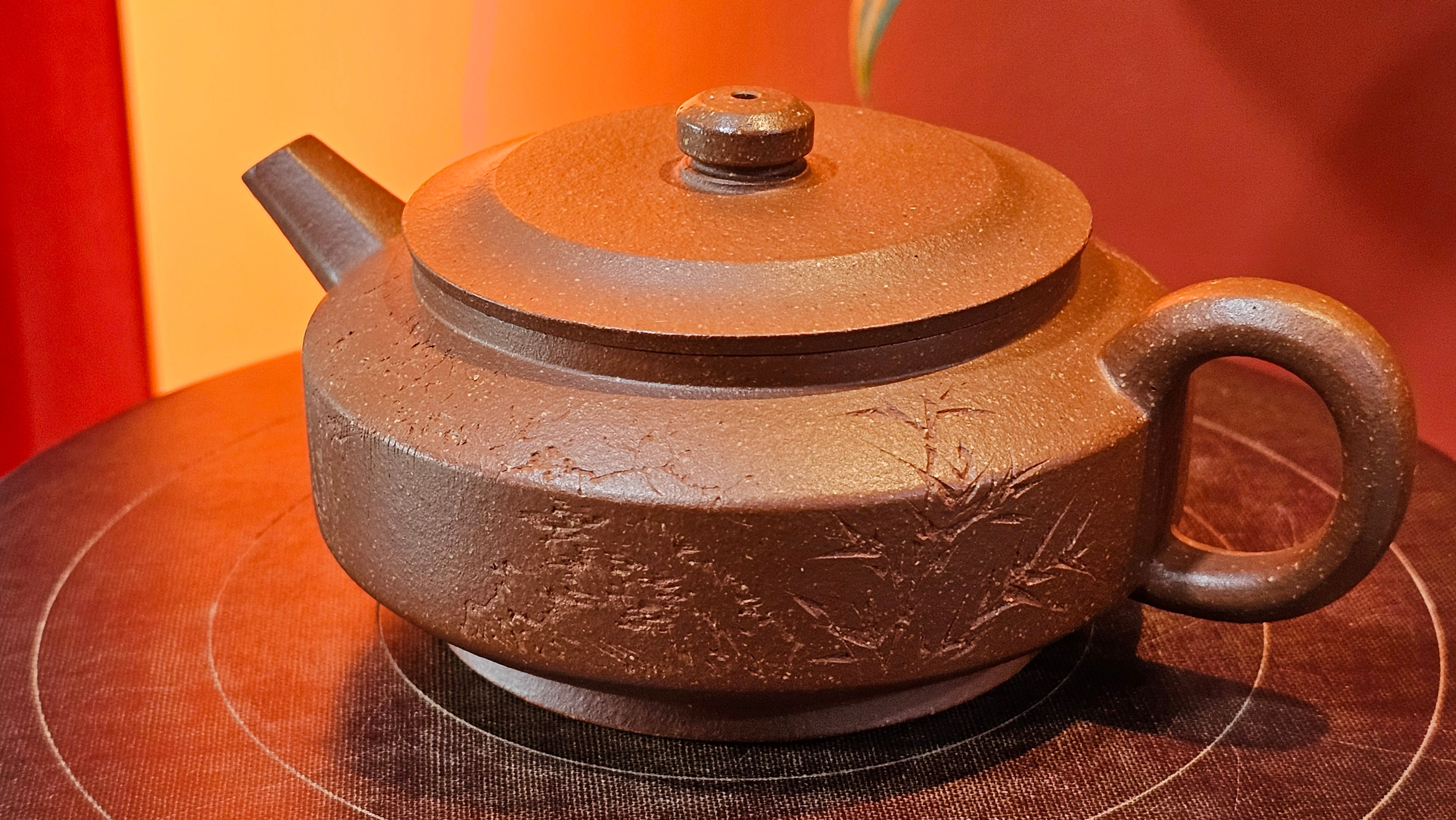 Zhou Pan《周盘》, 166.8ml, Hong Jiang Po Ni 红降坡泥, by Craftsman Zhu Shu 朱舒!~Engraving of Bamboos and Verse by Craftsman Mu Shan 牧山 ~!Congratulations!to Mr C.B., 0117hrs 13th Oct 2025. Inglewood! CA.