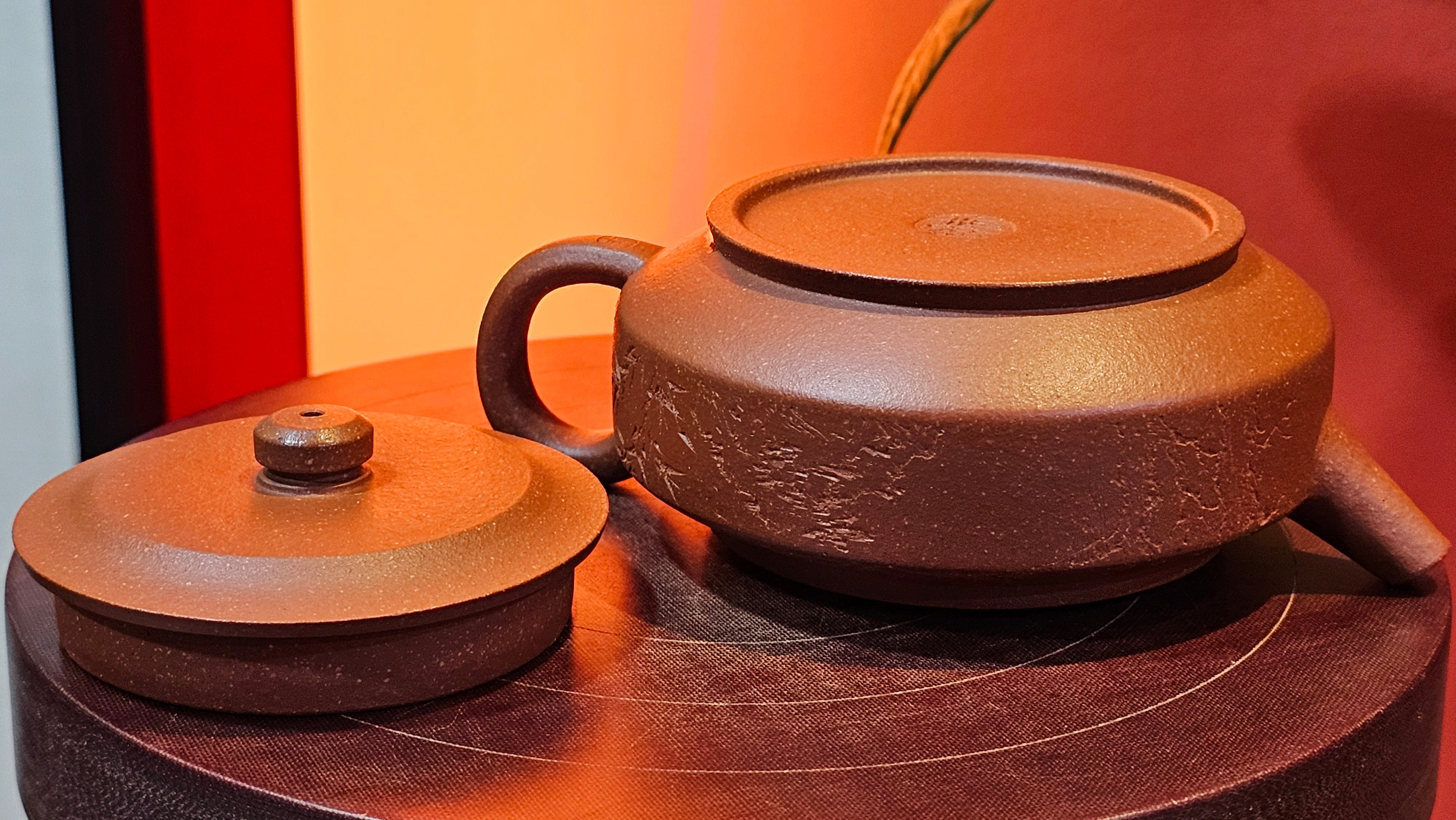 Zhou Pan《周盘》, 166.8ml, Hong Jiang Po Ni 红降坡泥, by Craftsman Zhu Shu 朱舒!~Engraving of Bamboos and Verse by Craftsman Mu Shan 牧山 ~!Congratulations!to Mr C.B., 0117hrs 13th Oct 2025. Inglewood! CA.