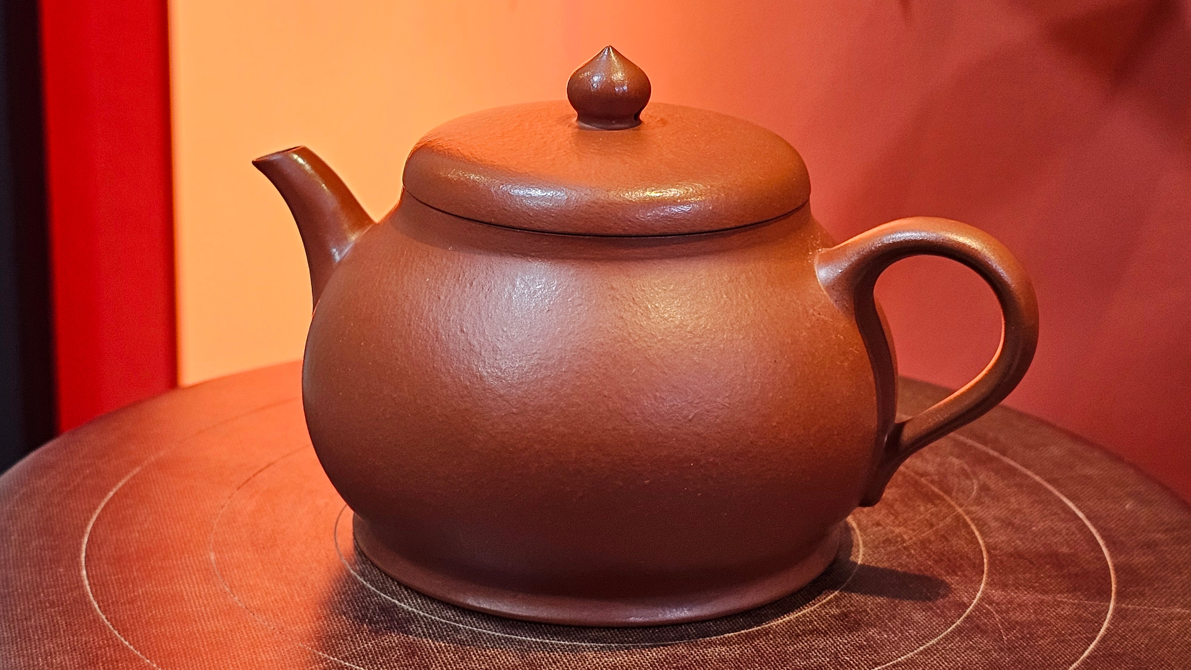 Yi Pin Hu, 170.0ml, Xiao Mei Yao Zhu Ni 小煤窑朱泥,  by Craftsman Chen Yue Fei 陈跃飞 ~!Congratulations to Mr J.G.! 2338hrs 23rd Oct 2025, Denver! CO.