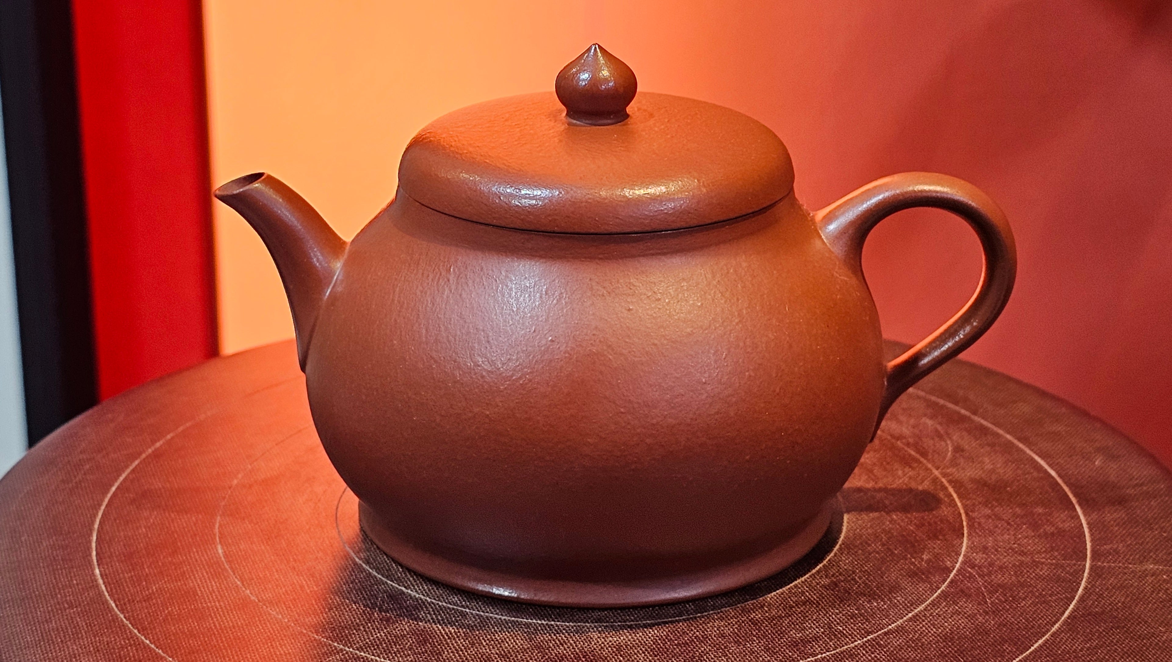 Yi Pin Hu, 170.0ml, Xiao Mei Yao Zhu Ni 小煤窑朱泥,  by Craftsman Chen Yue Fei 陈跃飞 ~!Congratulations to Mr J.G.! 2338hrs 23rd Oct 2025, Denver! CO.