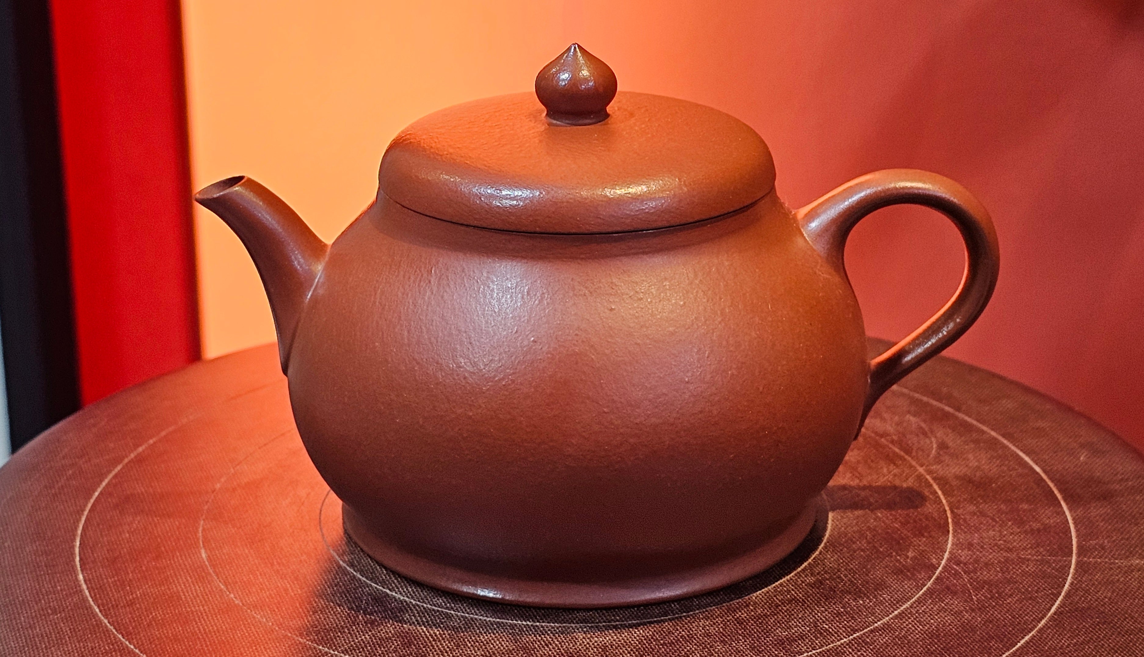 Yi Pin Hu, 170.0ml, Xiao Mei Yao Zhu Ni 小煤窑朱泥,  by Craftsman Chen Yue Fei 陈跃飞 ~!Congratulations to Mr J.G.! 2338hrs 23rd Oct 2025, Denver! CO.