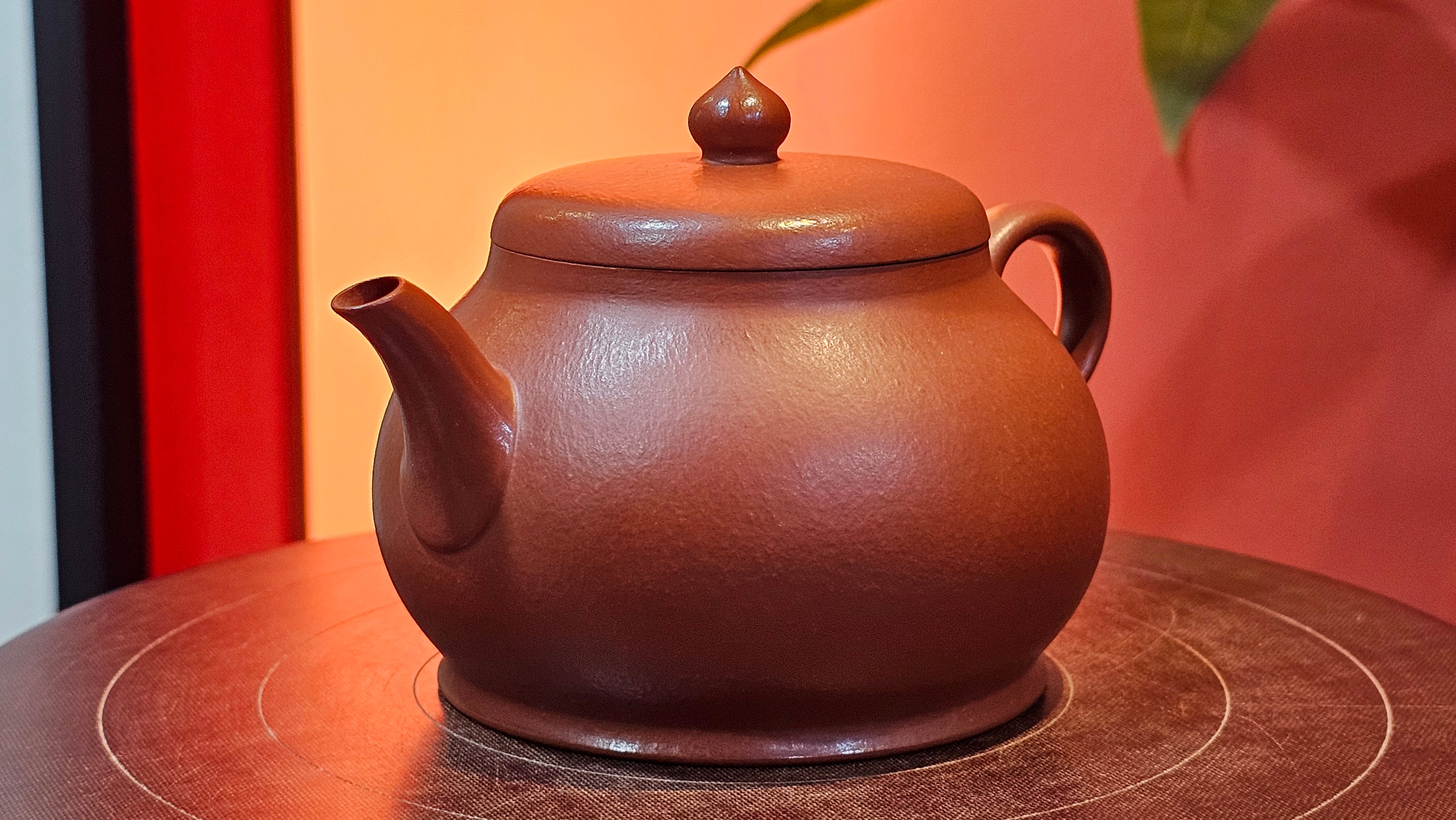 Yi Pin Hu, 170.0ml, Xiao Mei Yao Zhu Ni 小煤窑朱泥,  by Craftsman Chen Yue Fei 陈跃飞 ~!Congratulations to Mr J.G.! 2338hrs 23rd Oct 2025, Denver! CO.