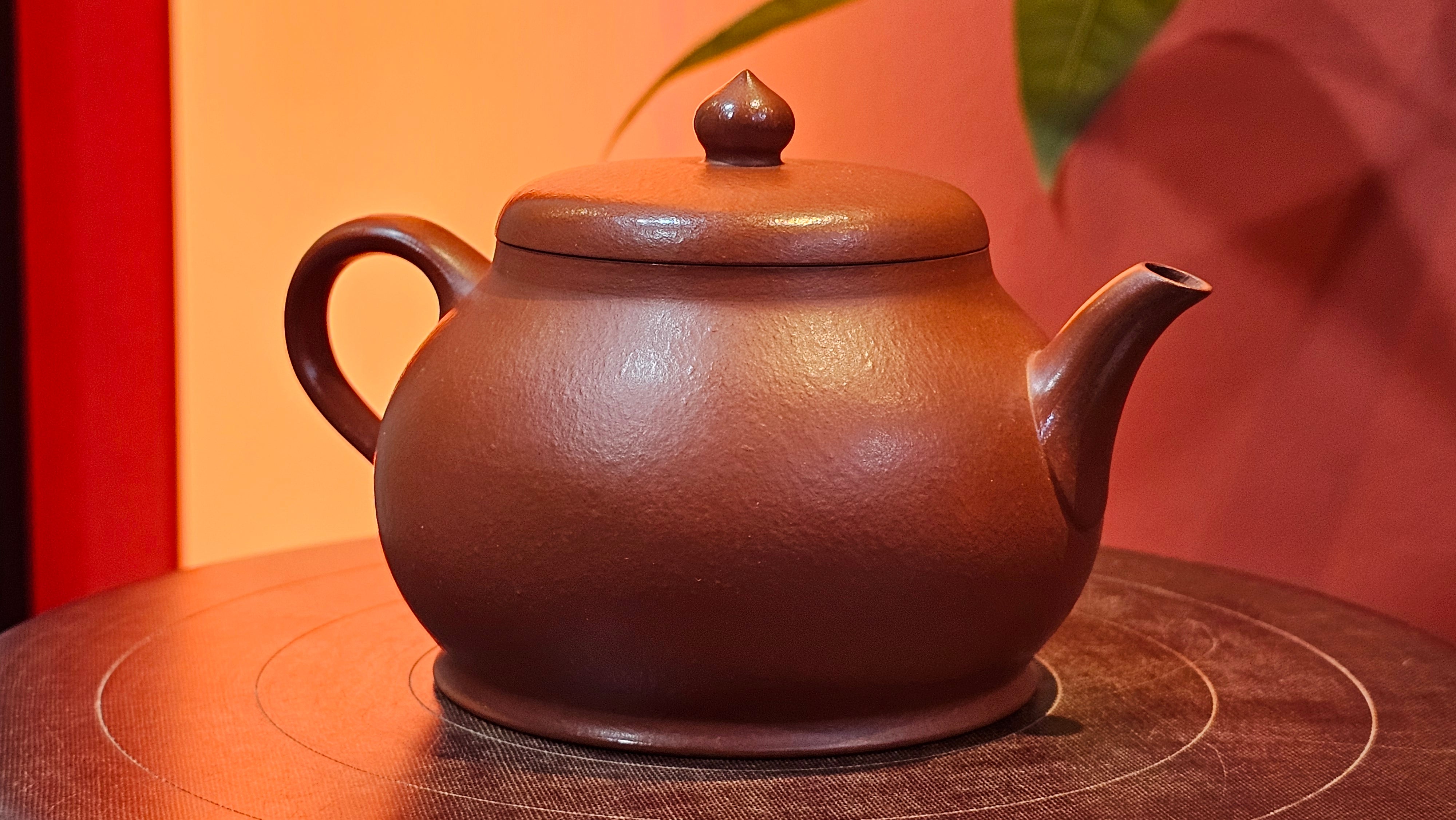 Yi Pin Hu, 170.0ml, Xiao Mei Yao Zhu Ni 小煤窑朱泥,  by Craftsman Chen Yue Fei 陈跃飞 ~!Congratulations to Mr J.G.! 2338hrs 23rd Oct 2025, Denver! CO.